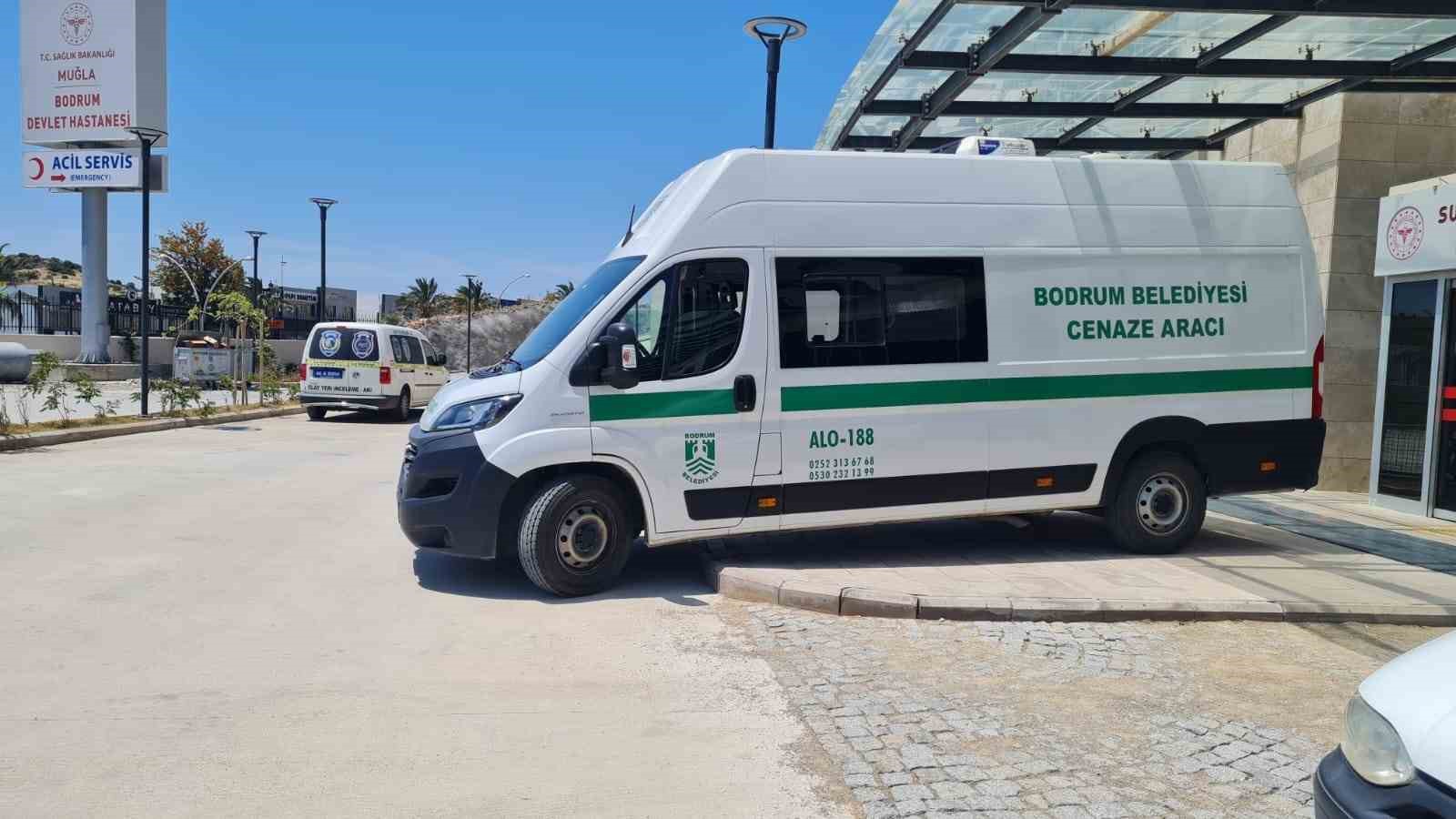 MUĞLA'NIN BODRUM İLÇESİNDE ZEHİRLENDİKLERİ SANILAN SANDIK AİLESİNDEN URAZ BEBEK, YAPILAN