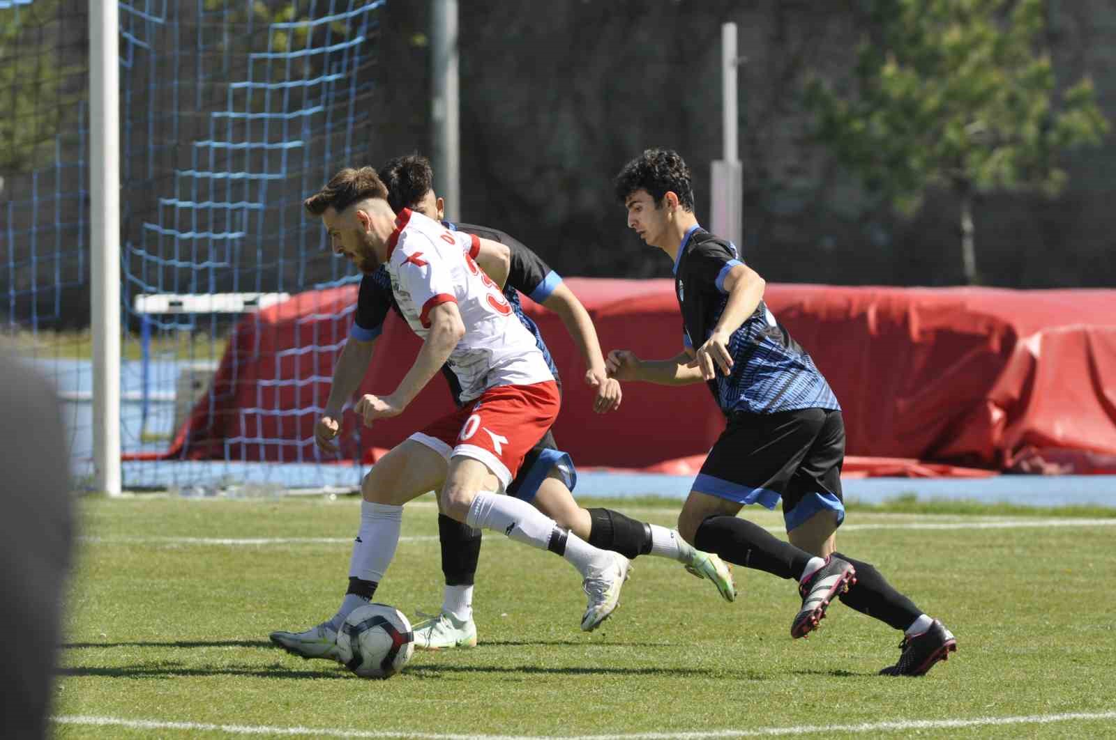 BÖLGESEL AMATÖR LİG BARAJ MAÇI OYNANDI. 3 GOLÜN ATILDIĞI MÜSABAKAYI