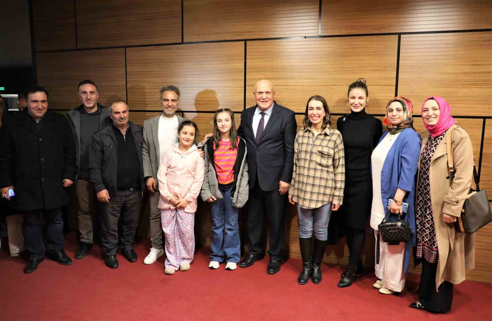 BORÇ FİLMİ İZLEYİCİDEN TAM NOT ALDI