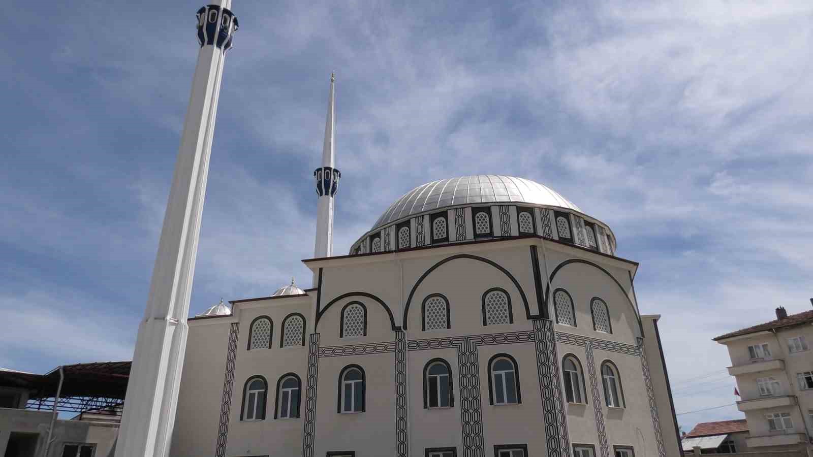 BU CAMİ DESTEK BEKLİYOR