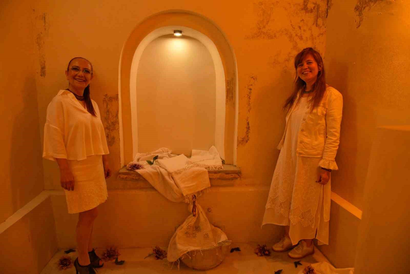 Bu da hamam sergisi BALIKESİR’İN SINDIRGI İLÇESİNDE GEÇTİĞİMİZ AYLARDA BALIKESİR VALİLİĞİ VE SINDIRGI BELEDİYESİ