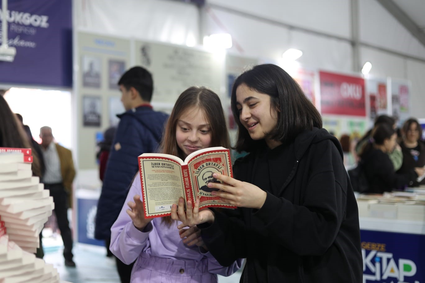 GEBZE BELEDİYESİ TARAFINDAN DÜZENLENEN 2. KİTAP FUARI, 205 BİN KİTAPSEVERİ