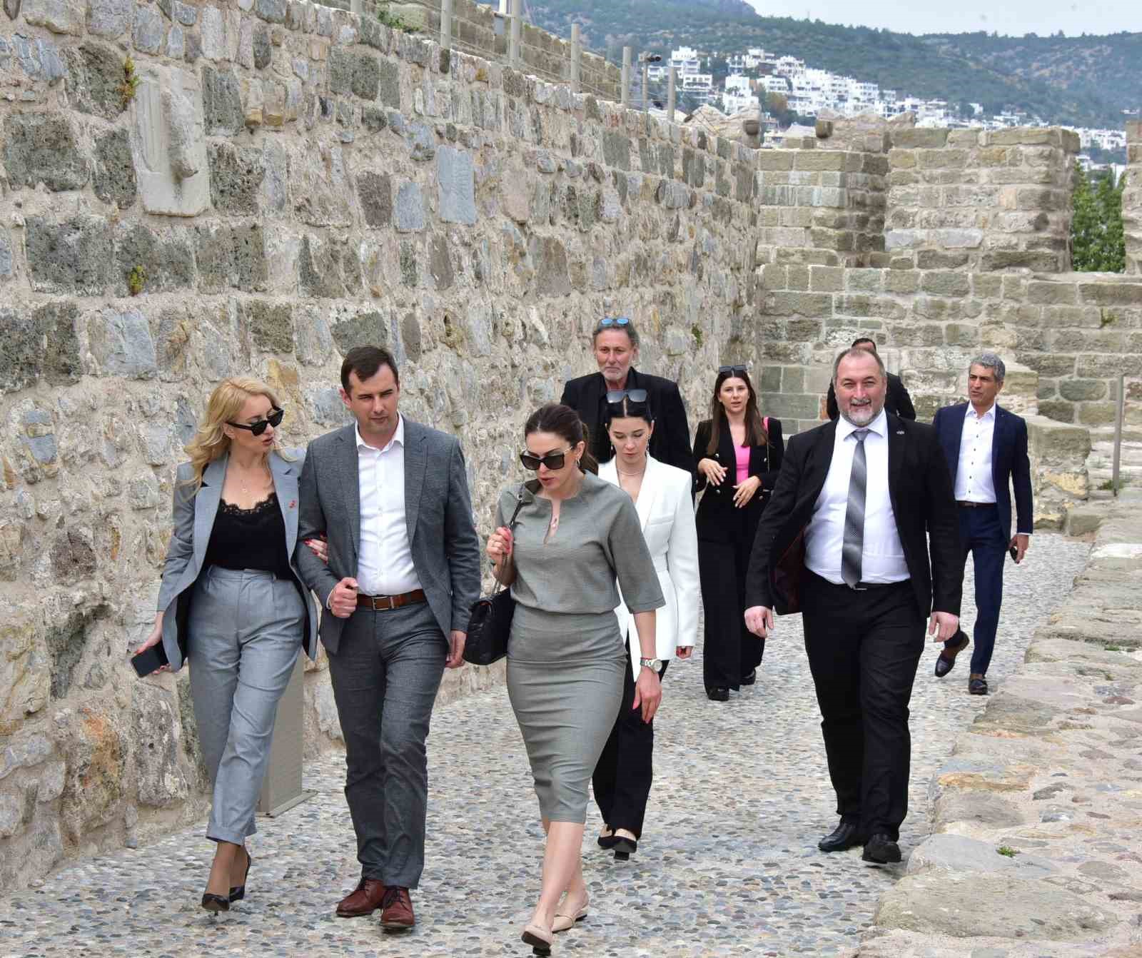 MONTENEGRO (KARADAĞ)’NUN GÖZDE TURİSTİK SAHİL KENTLERİNDEN OLAN BUDVA ŞEHRİNDEN GELEN