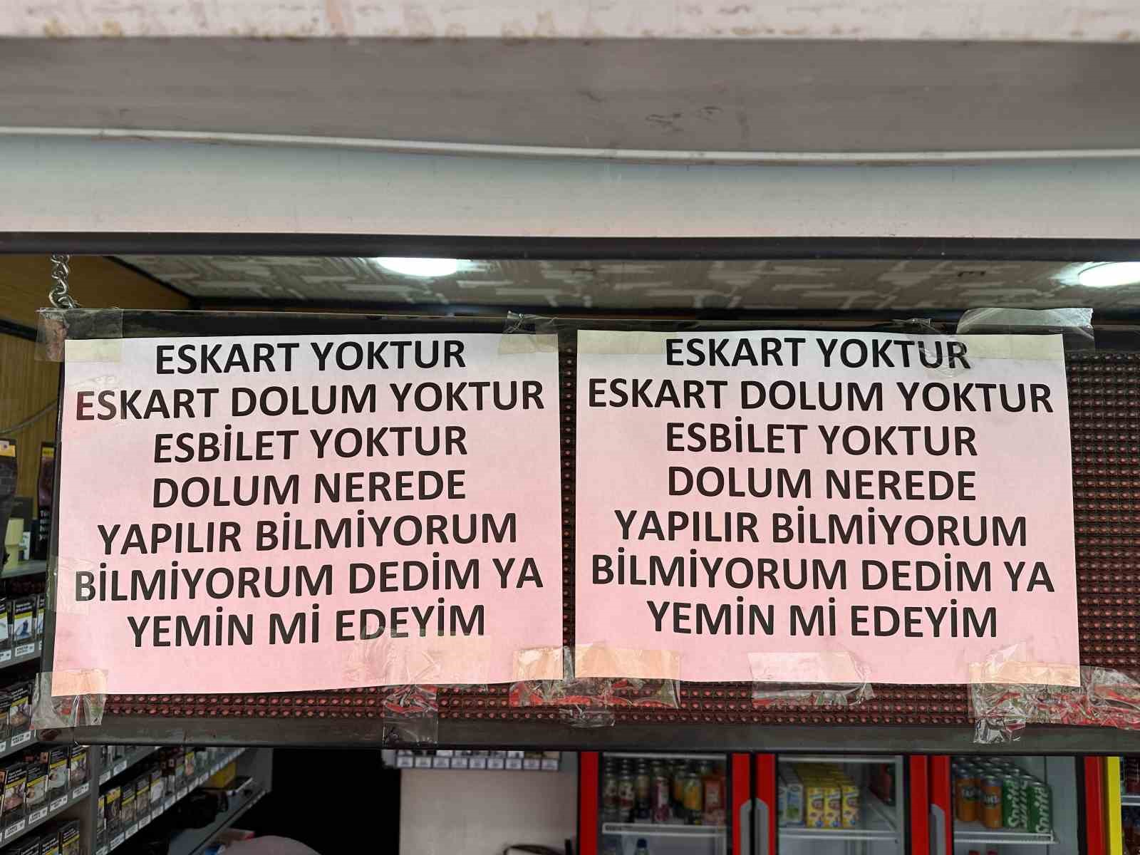 ESKİŞEHİR’DE İŞLEK BİR CADDEDE BÜFE İŞLETEN ESNAF, VATANDAŞLARIN SIKÇA ULAŞIM