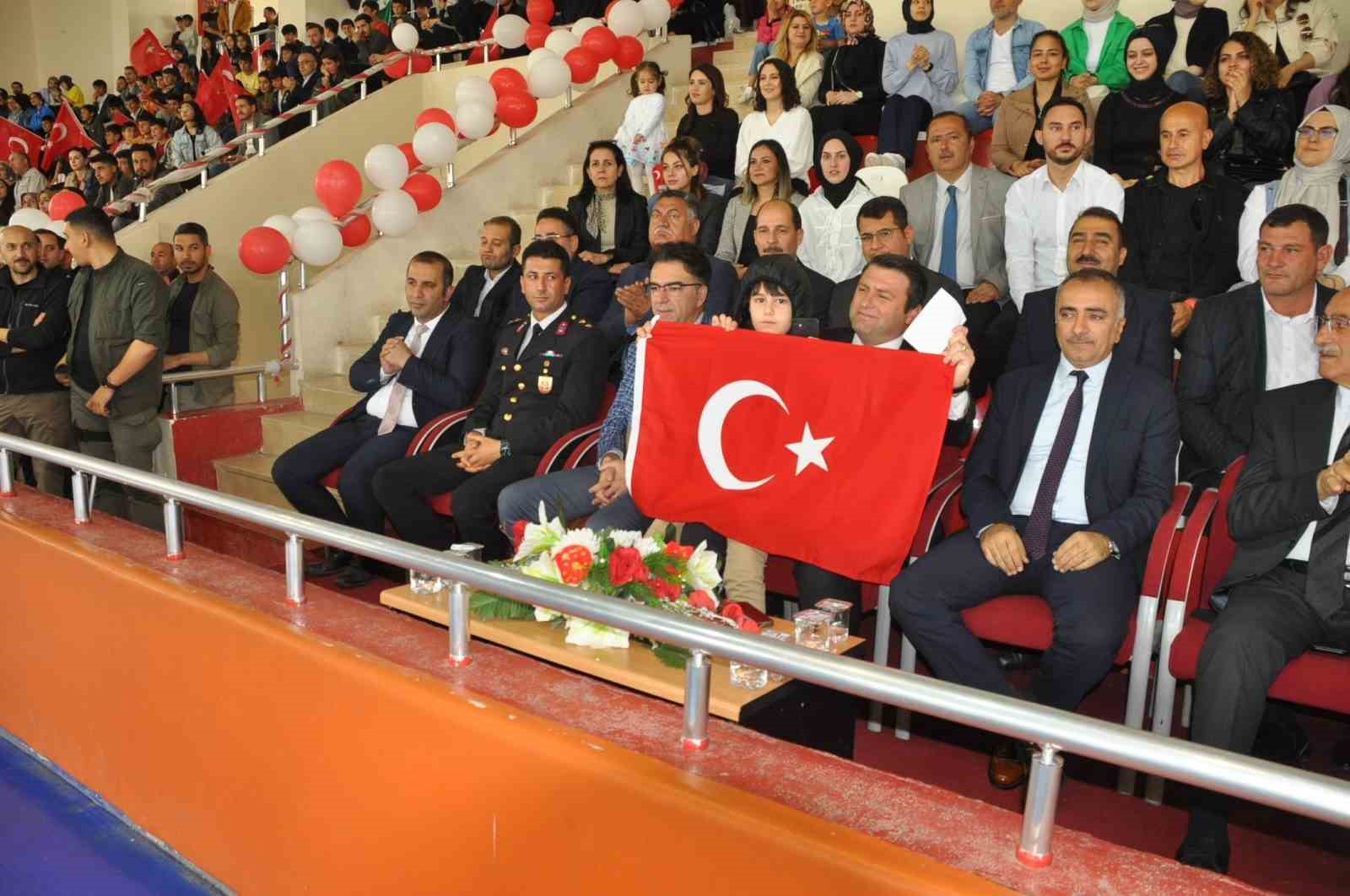 MUŞ'UN BULANIK İLÇESİNDE 19 MAYIS ATATÜRK'Ü ANMA, GENÇLİK VE SPOR