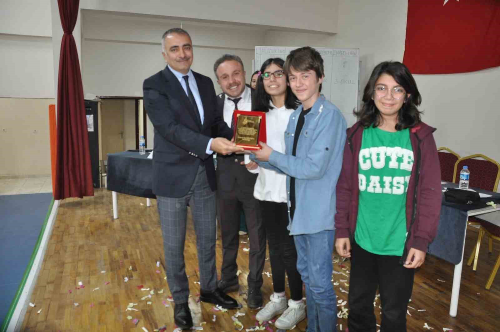 MUŞ’UN BULANIK İLÇESİNDE “GENÇLİK HAFTASI SATRANÇ TURNUVASI” YAPILDI.