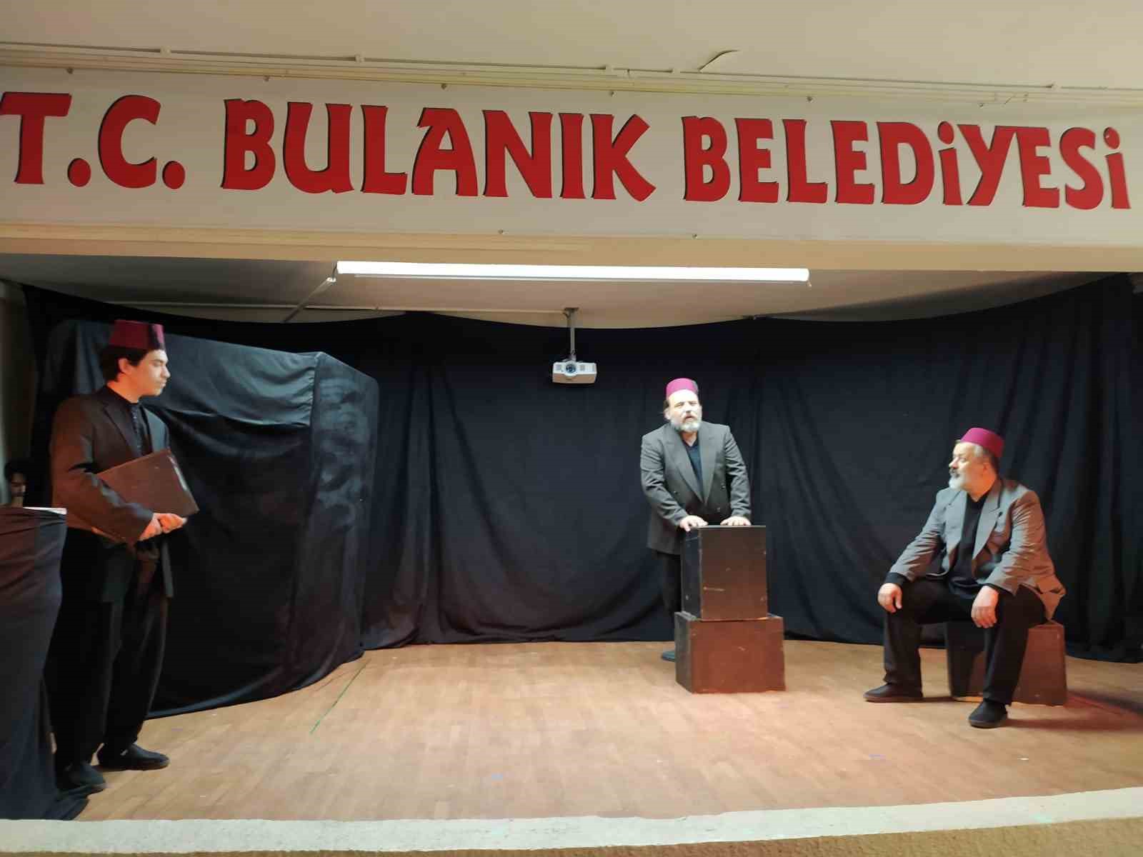 MUŞ’UN BULANIK İLÇESİNDE “ŞAHİDİMİZ ANADOLU” TİYATRO OYUNU SAHNELENDİ.