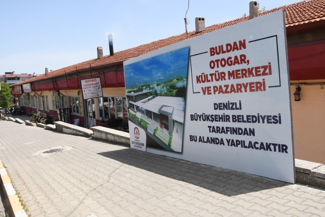DENİZLİ’NİN BULDAN İLÇESİNDE UZUN SÜREDİR VATANDAŞLARIN BEKLEDİĞİ PAZARYERİ TALEBİNE DENİZLİ