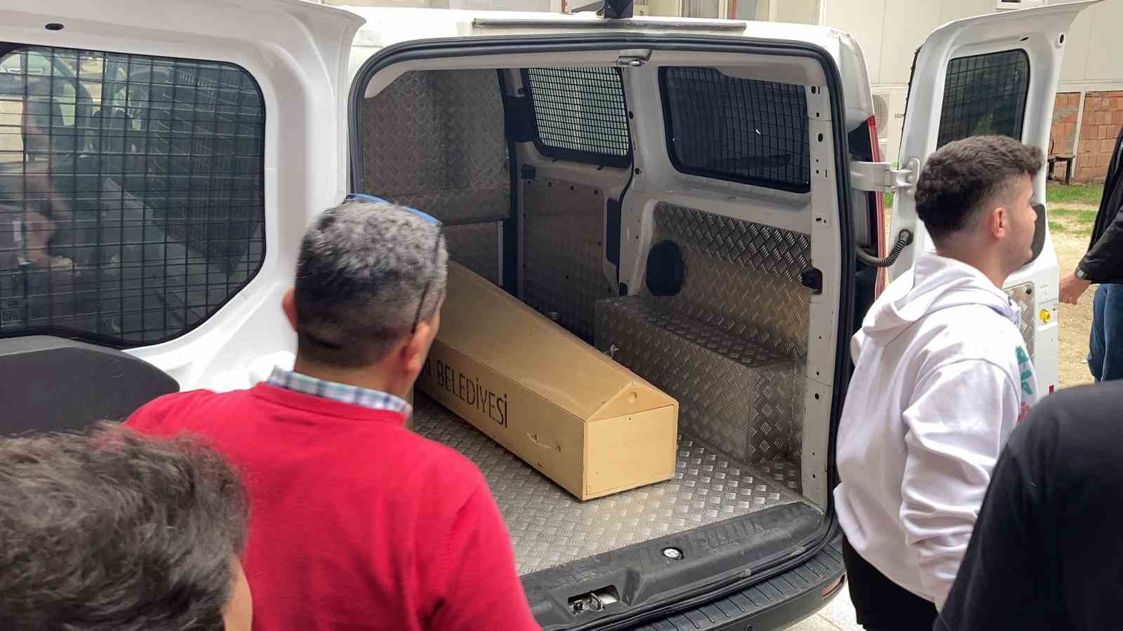 BURDUR’DA İNFAZ CEZA MEMURU İŞE GİTMEMESİ ÜZERİNE ARKADAŞLARI TARAFINDAN EVİNDE
