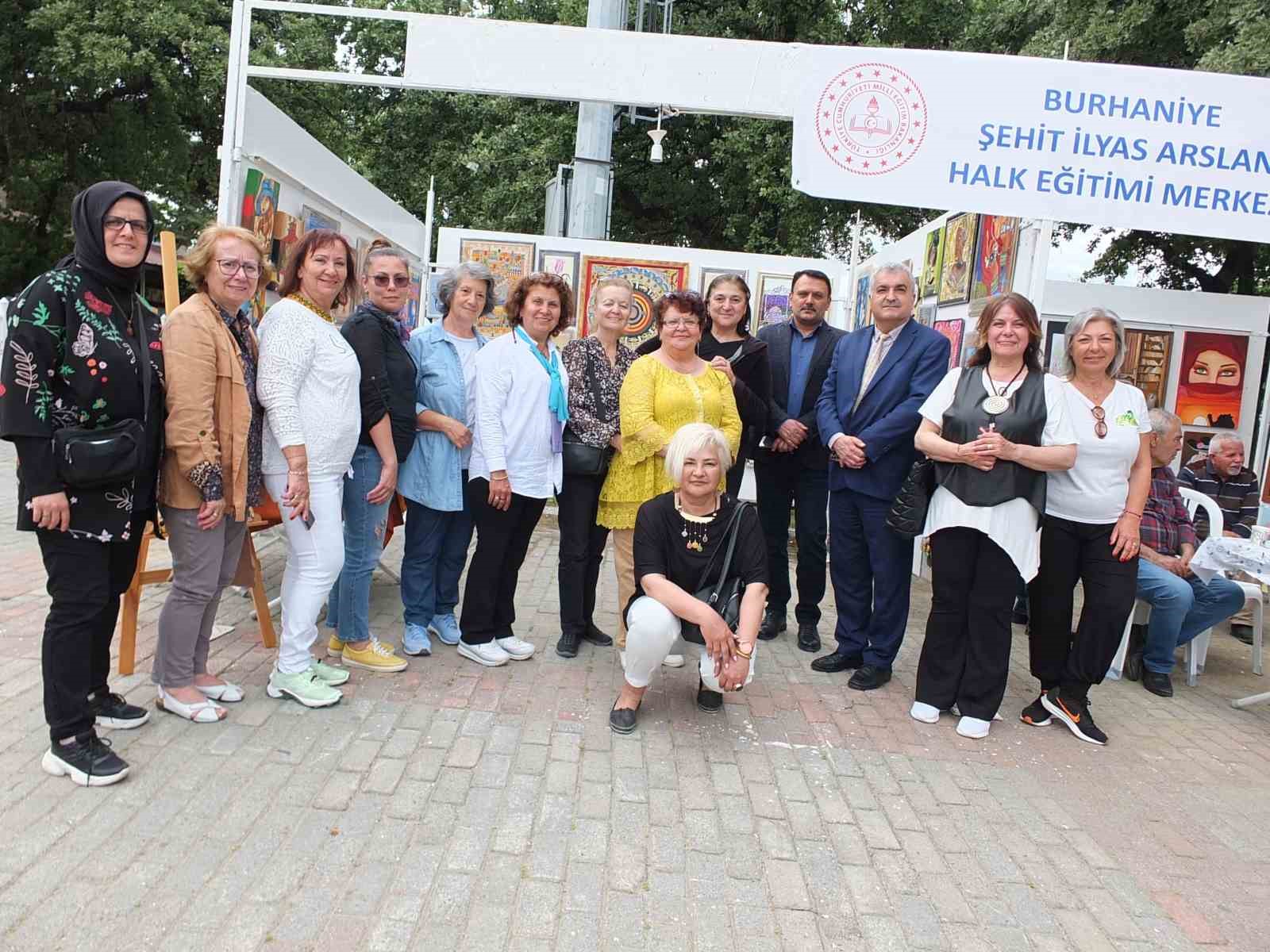 Burhaniye’de minyatür sergisi ilgi gördü KURSİYERLER