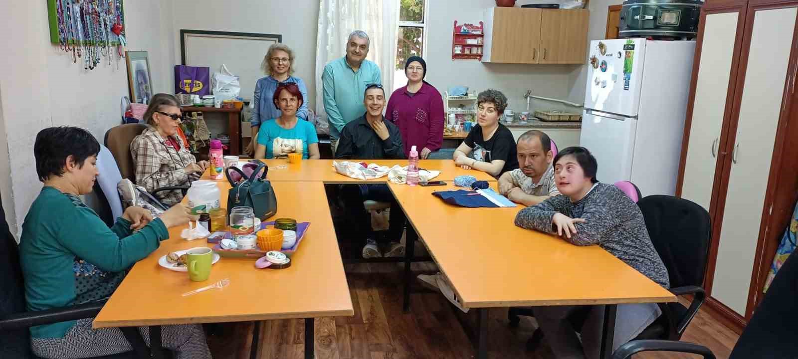 ÖZEL ÖĞRENCİLER