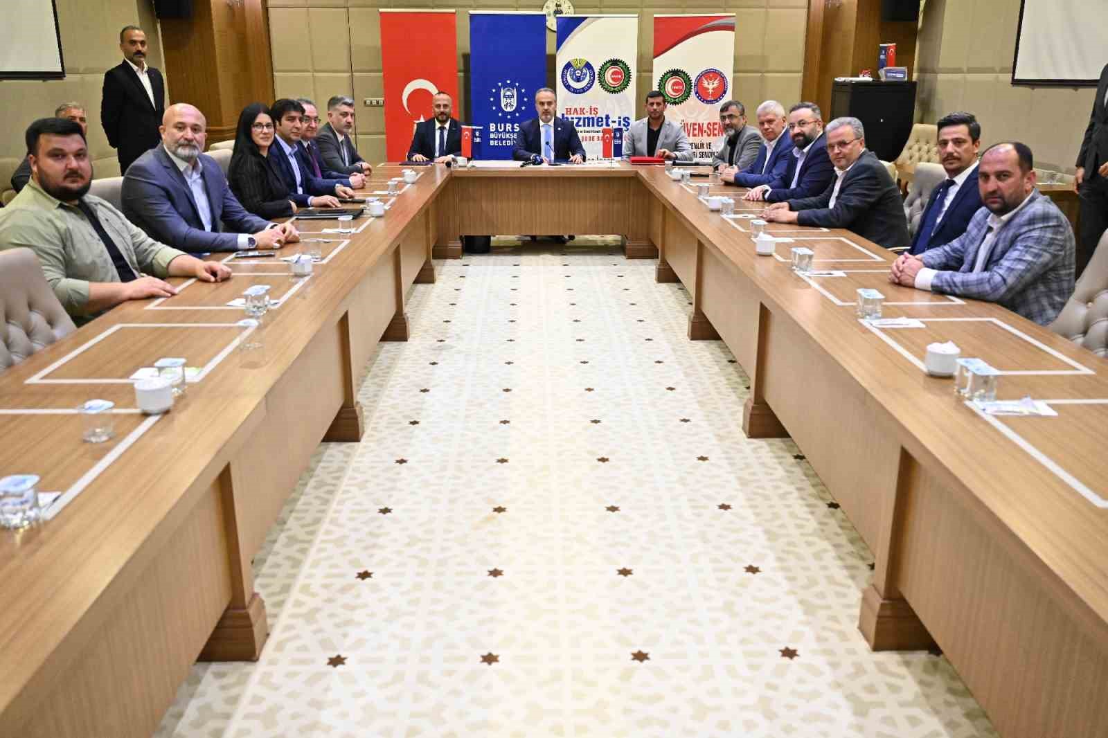 BURSA BÜYÜKŞEHİR BELEDİYESİ, 1 MAYIS İŞÇİ BAYRAMI’NDA İMZALADIĞI TOPLU SÖZLEŞME