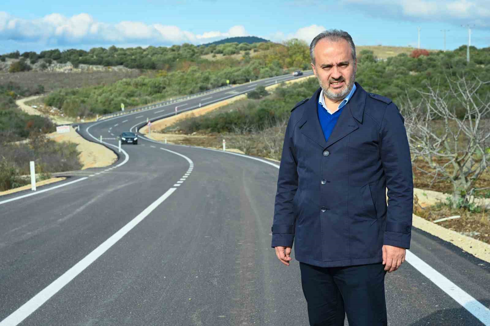 BURSA BÜYÜKŞEHİR BELEDİYESİ İLÇELERDE DE MEVCUT YOLLARI SAĞLIKLAŞTIRMA ÇALIŞMALARINA HIZ