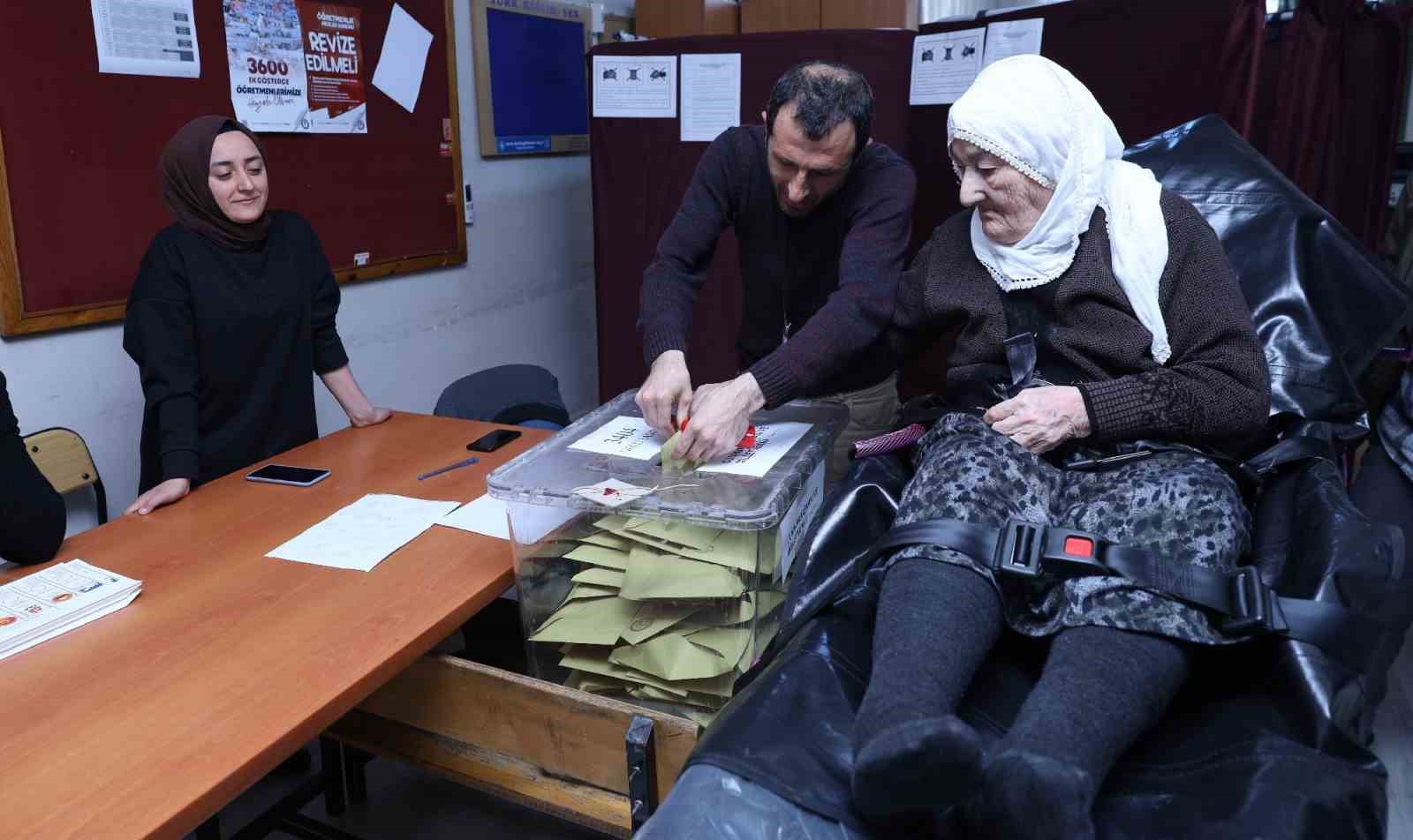 BURSA BÜYÜKŞEHİR BELEDİYESİ, YATAĞA BAĞIMLI VE YÜRÜMEKTE ZORLANAN HASTA, ORTOPEDİK