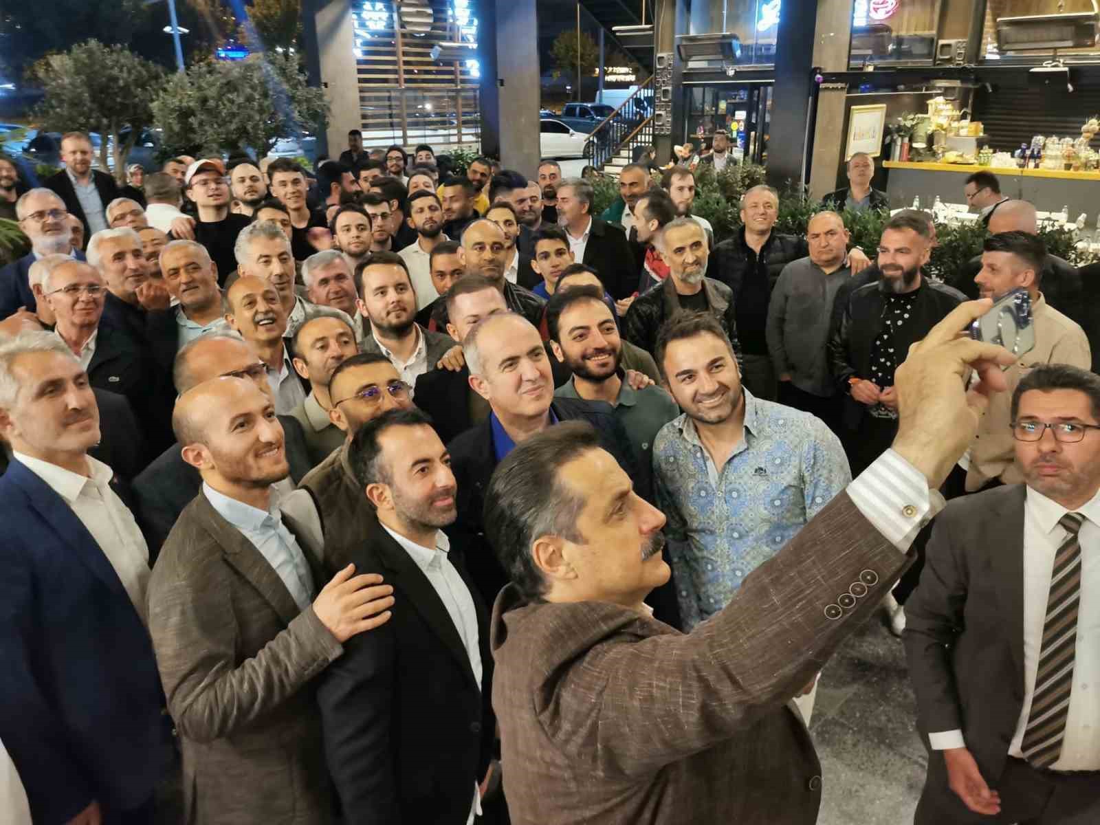 BİR DÖNEM ÇALIŞMA VE SOSYAL GÜVENLİK BAKANLIĞI YAPAN FARUK ÇELİK,