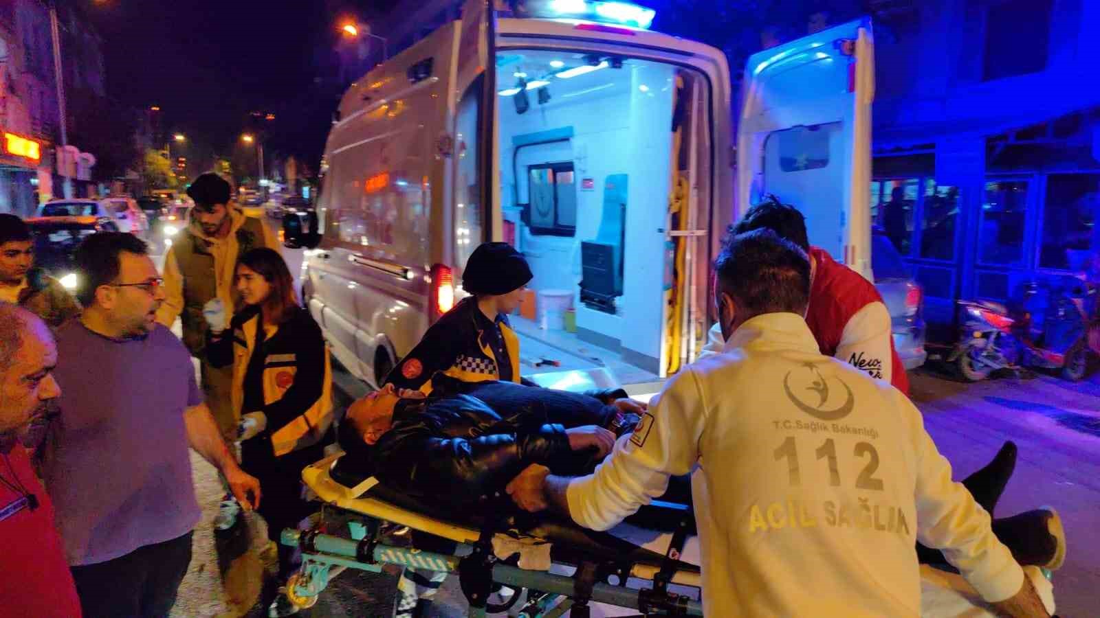BURSA’DA CİP İLE MOTOSİKLET ÇARPIŞTI. KAZANIN ŞİDDETTİYLE YARALANAN MOTOSİKLET SÜRÜCÜSÜ
