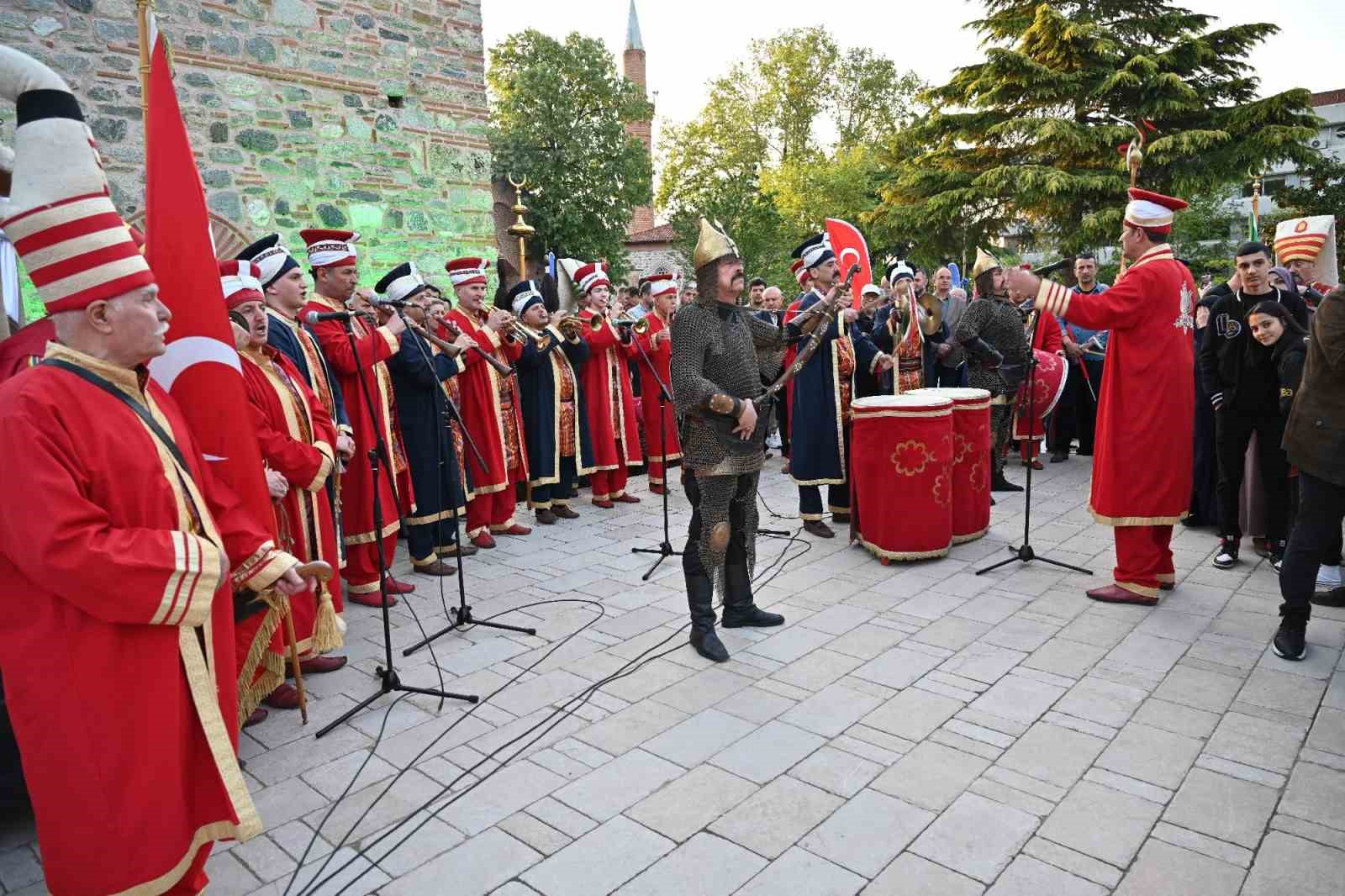 BURSA’DA TARİH DEĞERİNİ BULUYOR