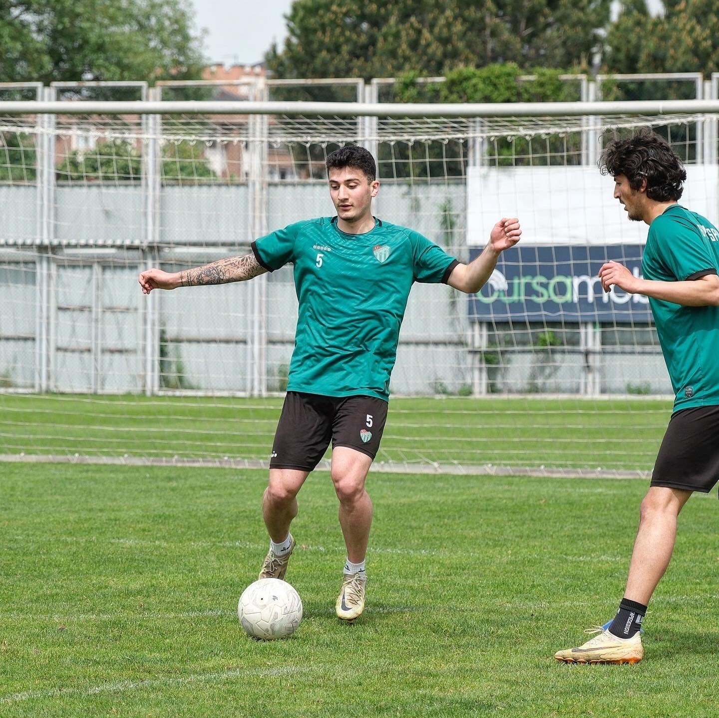 BURSASPORLU FUTBOLCULAR SOMASPOR MAÇININ SON PROVASINI BUGÜN YAPTI.