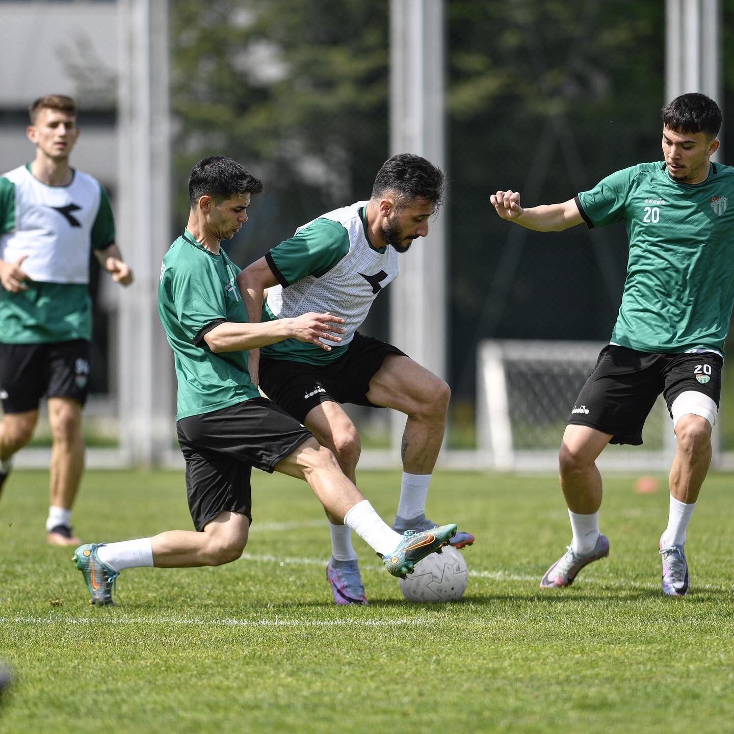 BURSASPOR'DA ŞANLIURFASPOR MAÇI HAZIRLIKLARI DEVAM EDİYOR.