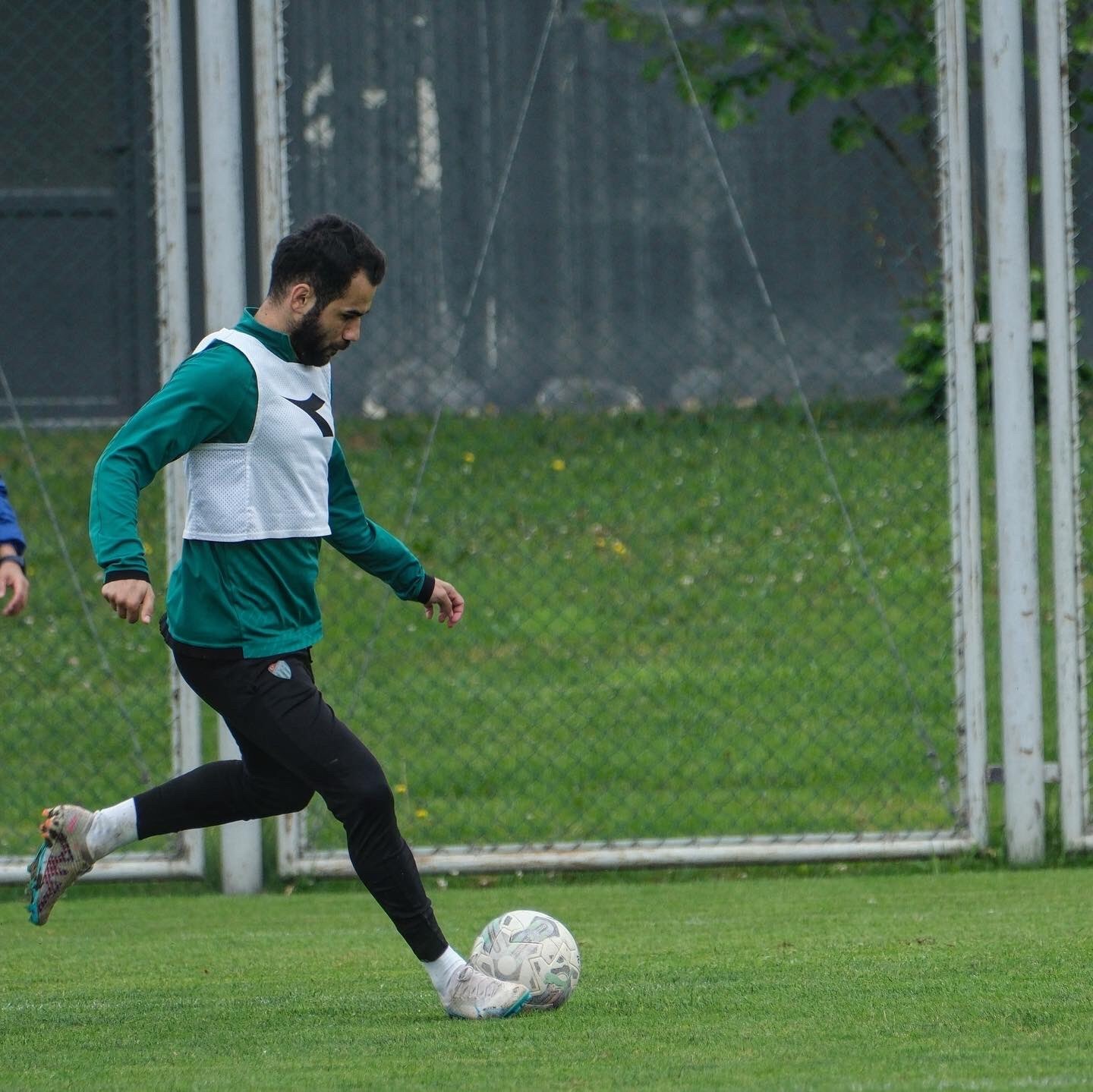 BURSASPOR'DA SOMASPOR MAÇI HAZIRLIKLARI BUGÜN YAPILAN İDMANLA DEVAM ETTİ.