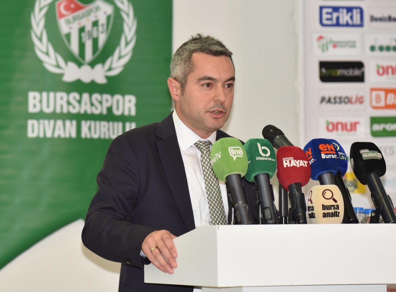 BURSASPOR YÖNETİM KURULU YAPTIĞI TOPLANTI SONRASI, OLAĞANÜSTÜ KONGRE KARARI ALDI.