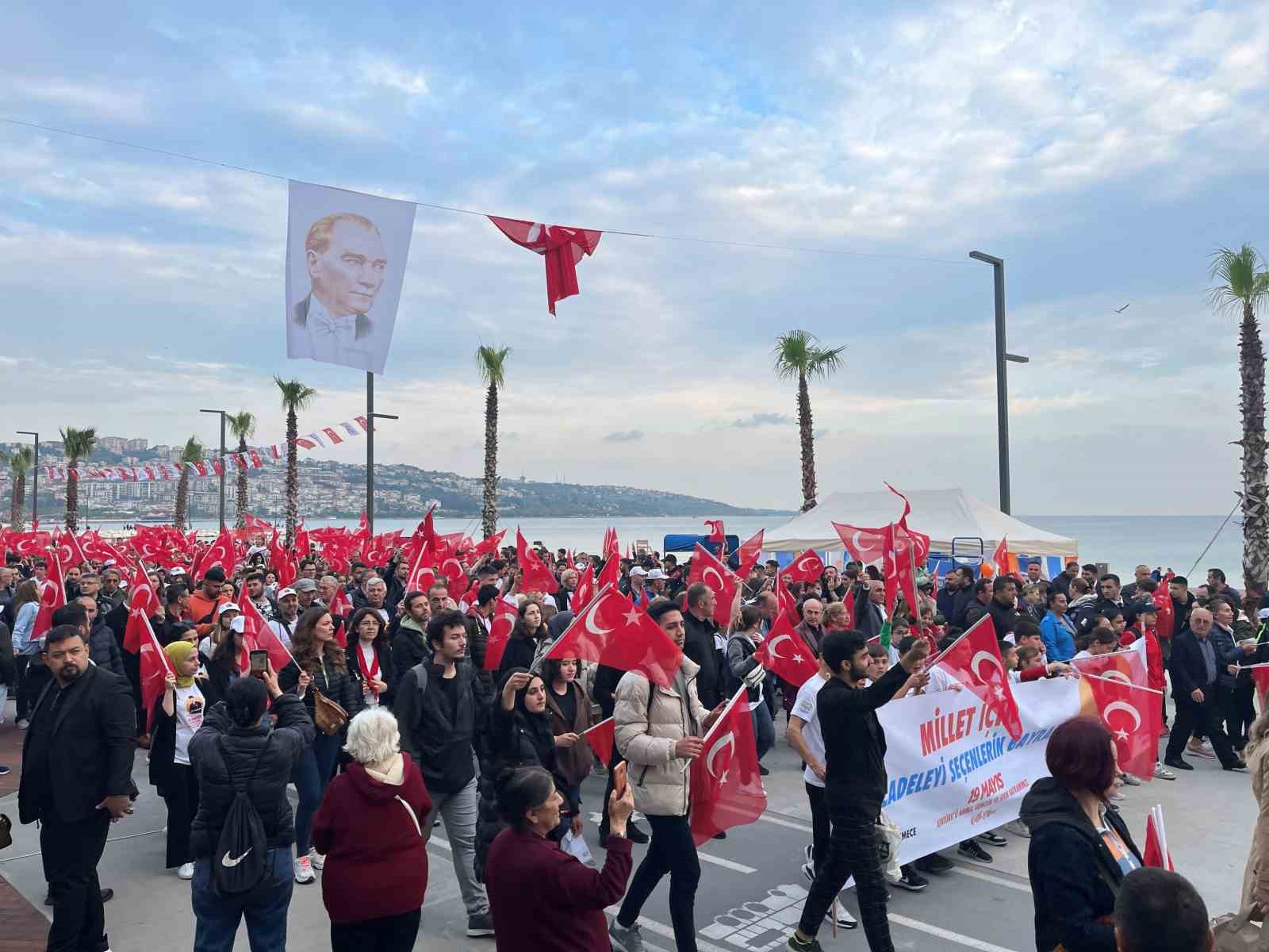 BÜYÜKÇEKMECE'DE 19 MAYIS ATATÜRK'Ü ANMA, GENÇLİK VE SPOR BAYRAMI, MÜZİK