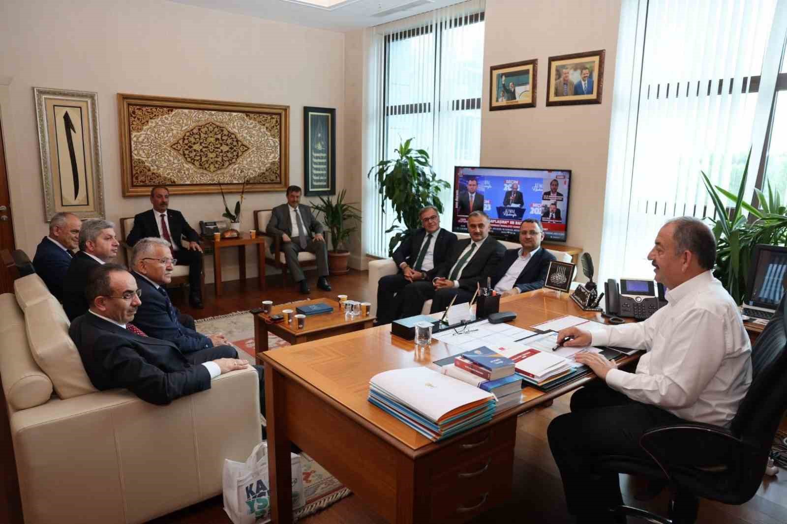 KAYSERİ BÜYÜKŞEHİR BELEDİYE BAŞKANI DR. MEMDUH BÜYÜKKILIÇ, İLÇE BELEDİYE BAŞKANLARI