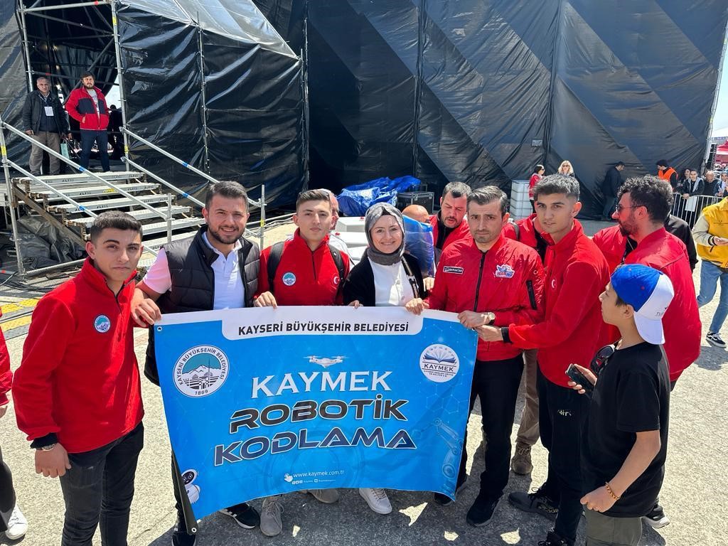 KAYSERİ BÜYÜKŞEHİR BELEDİYESİ BÜNYESİNDE FAALİYETLERİNİ YÜRÜTEN KAYSERİ MESLEKİ EĞİTİM VE