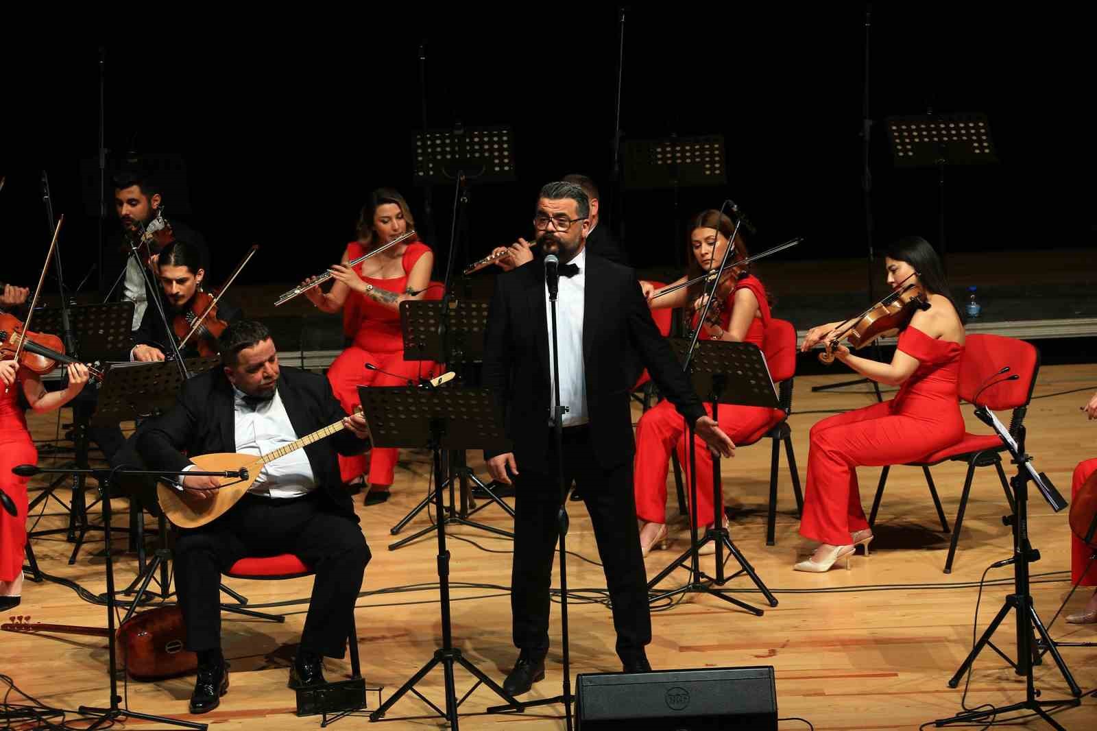 DENİZLİ BÜYÜKŞEHİR BELEDİYESİ KONSERVATUARI ODA ORKESTRASI VE GENÇLİK KOROSU, 19