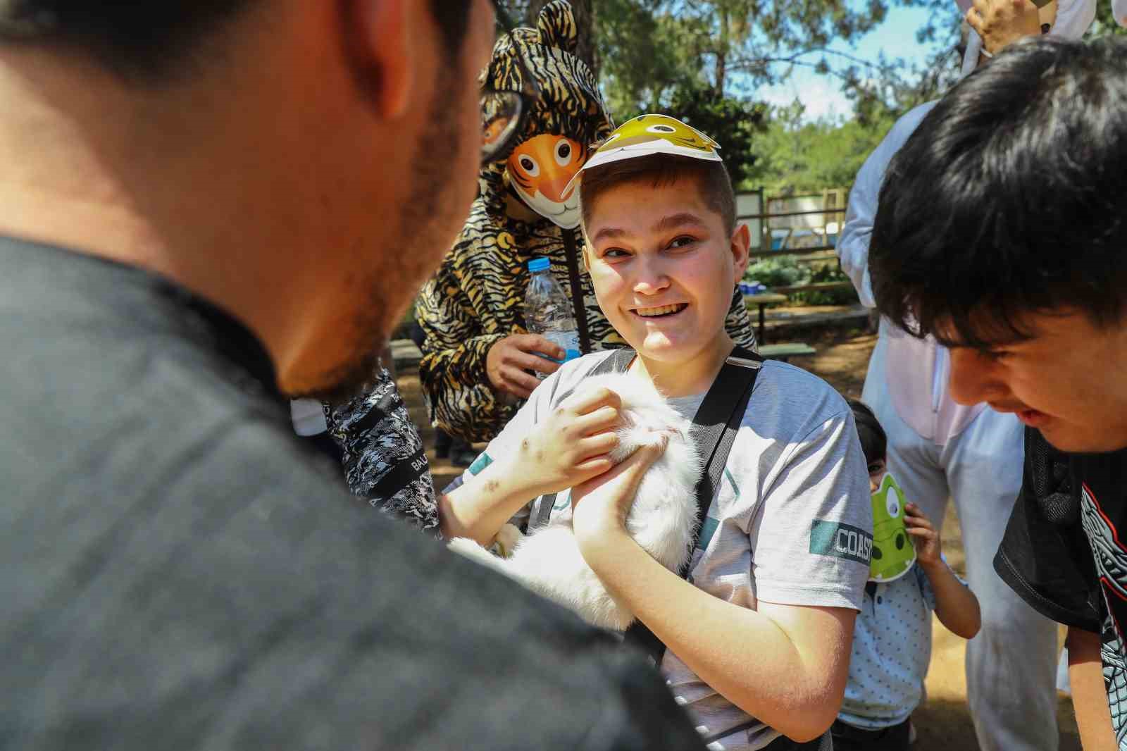 ANTALYA BÜYÜKŞEHİR BELEDİYESİ, 10-16 MAYIS ENGELLİLER HAFTASI ÇERÇEVESİNDE ÖZEL BİREYLERE