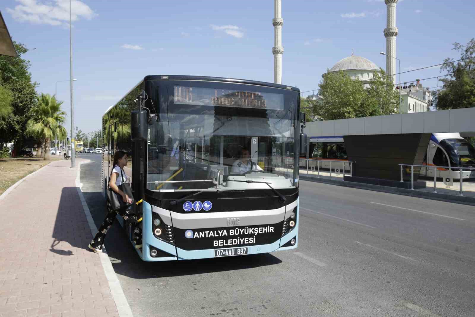 19 MAYIS ATATÜRK’Ü ANMA GENÇLİK VE SPOR BAYRAMI’NDA, ANTALYA BÜYÜKŞEHİR
