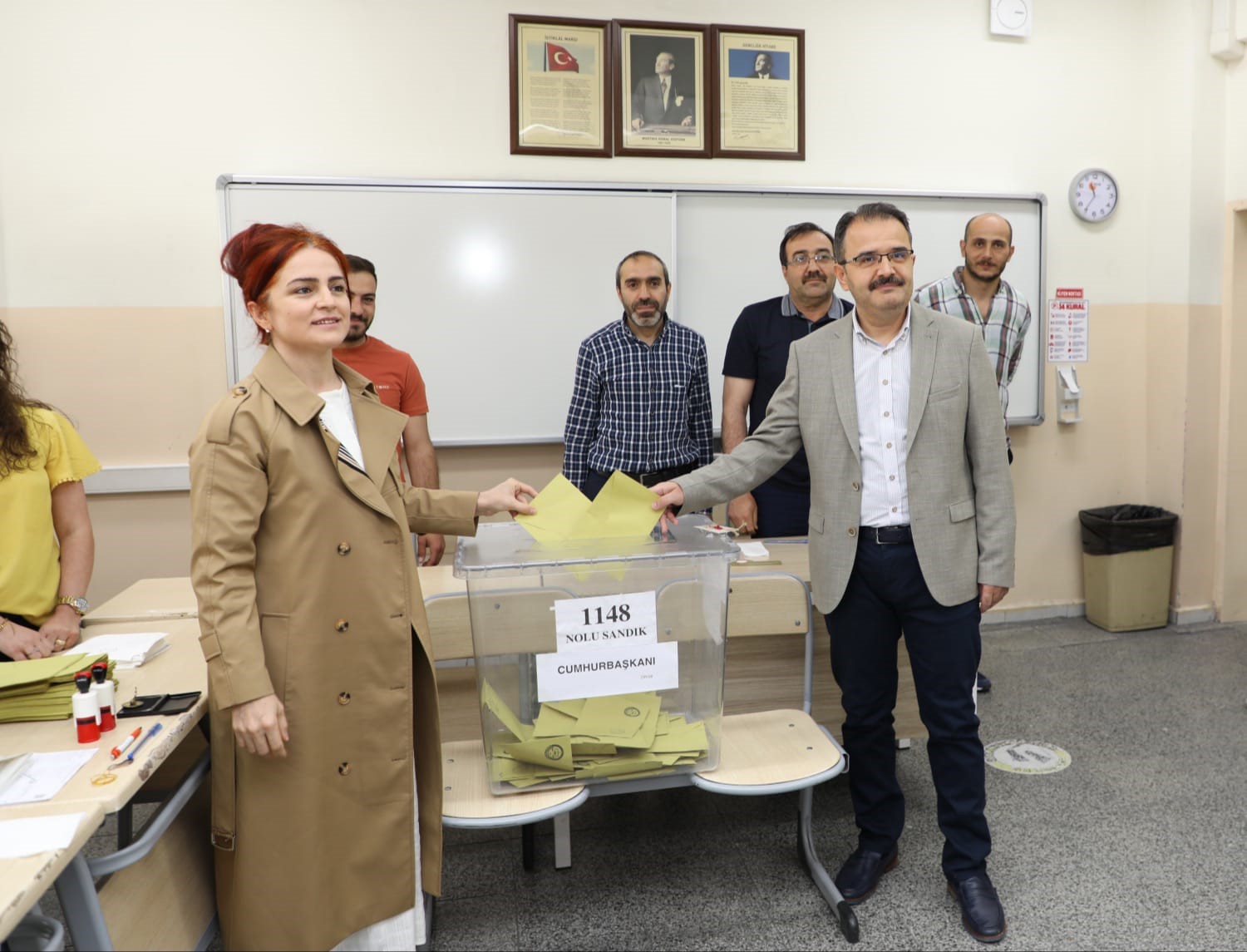 ÇANKIRI VALİSİ ABDULLAH AYAZ, CUMHURBAŞKANI SEÇİMİ'NİN İKİNCİ TURU İÇİN OYUNU