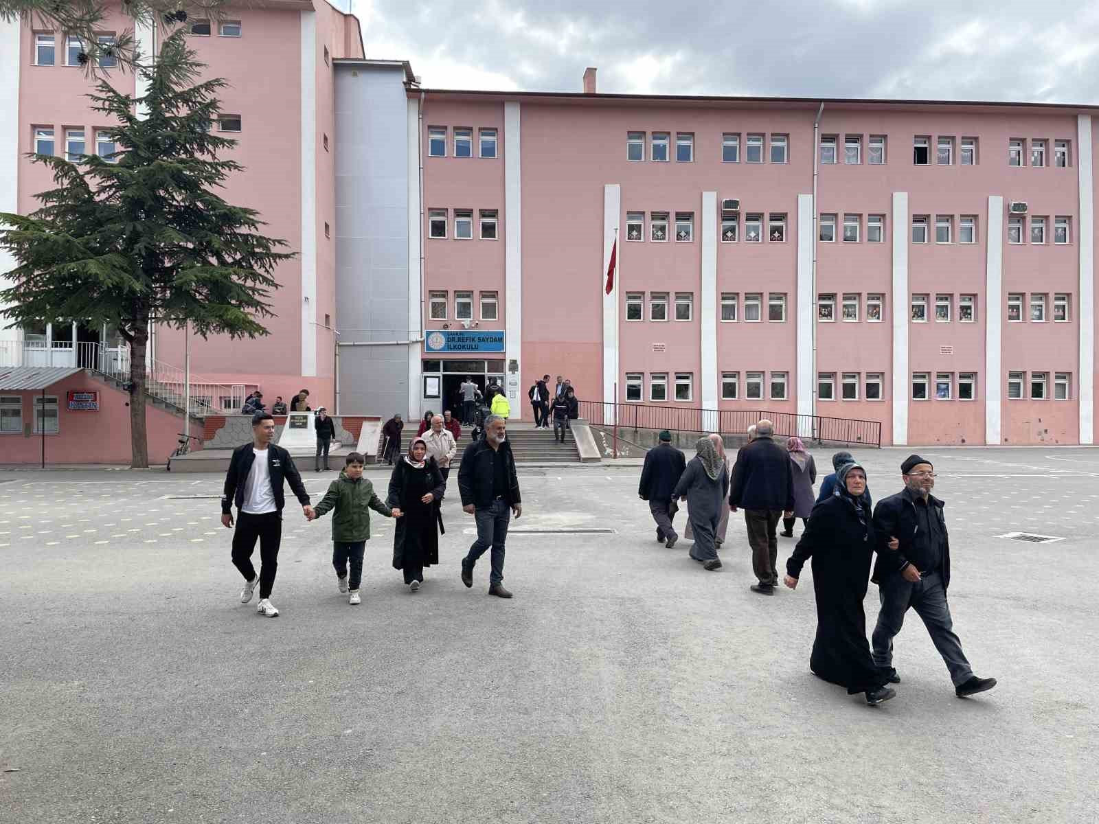 ÇANKIRI’DA CUMHURBAŞKANI VE 28. DÖNEM MİLLETVEKİLİ SEÇİMİ İÇİN OY KULLANMA