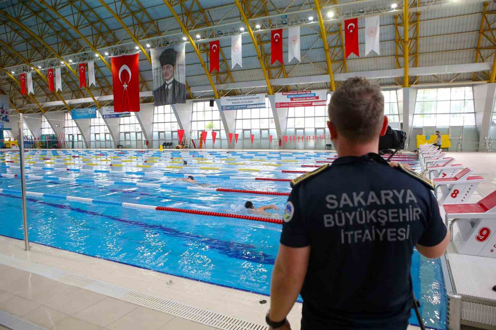 SAKARYA’NIN KUZEY SAHİLLERİNDE MİLYONLARCA TURİSTİN HAYAT GÜVENLİĞİNİ SAĞLAYAN BÜYÜKŞEHİR BELEDİYESİ