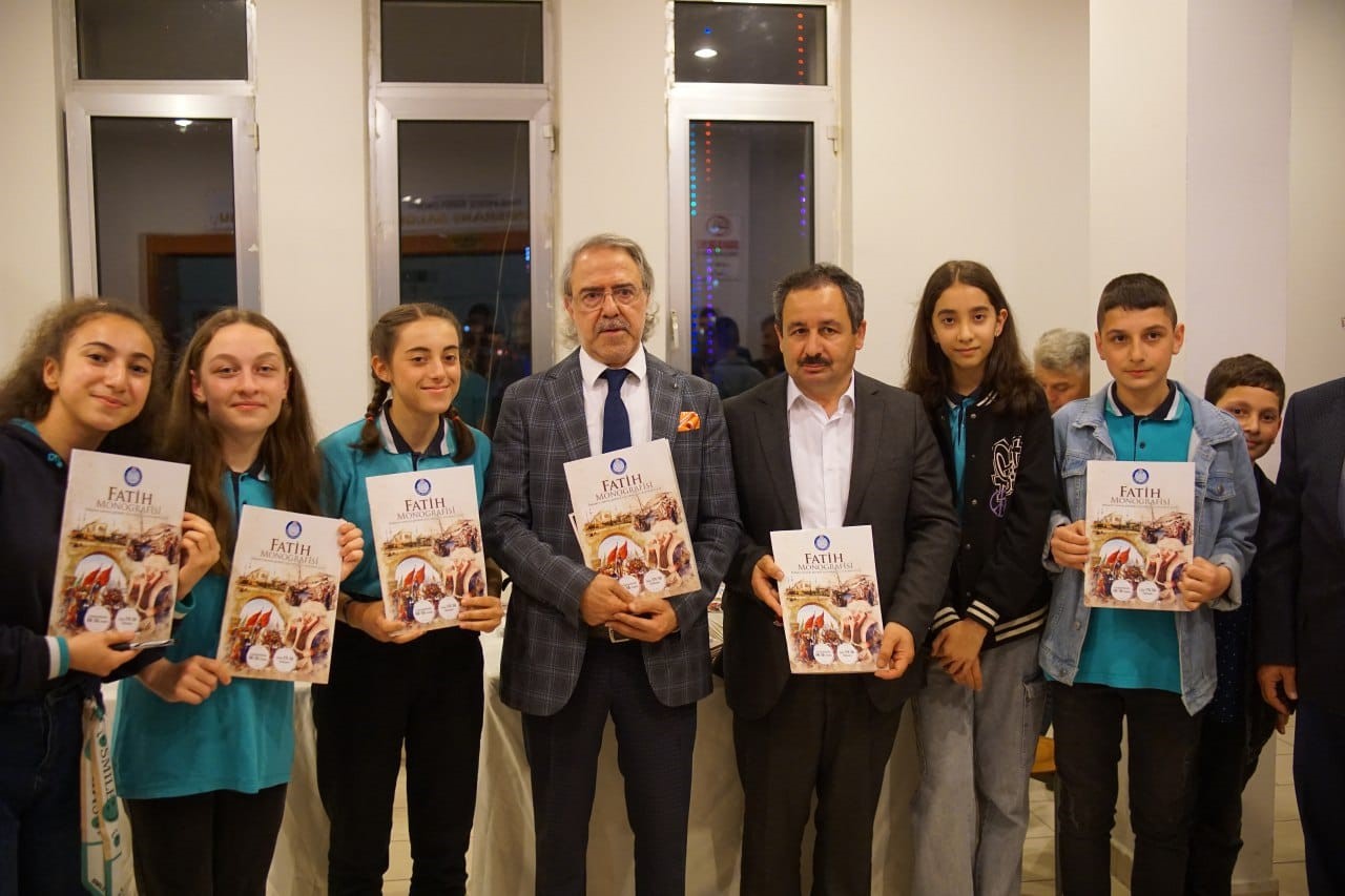 SAMSUN’UN ÇARŞAMBA İLÇESİNDE İSTANBUL FETHİ’NİN 570. YIL DÖNÜMÜNE MÜNASEBETİYLE TARİHÇİ-YAZAR