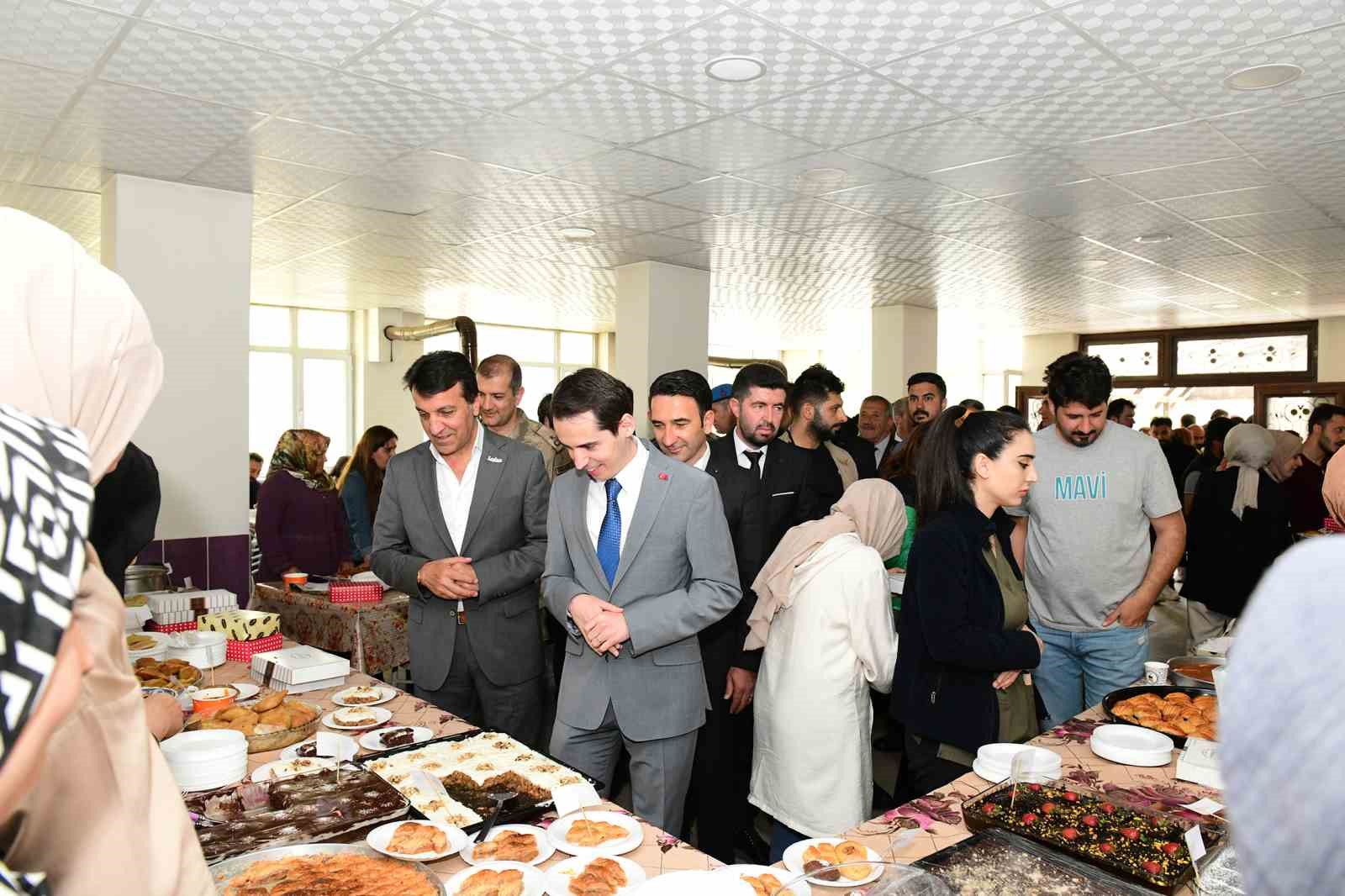 VAN’IN ÇATAK HALK EĞİTİM MERKEZİ MÜDÜRLÜĞÜ BÜNYESİNDE GÖREV YAPAN ÖĞRETMEN