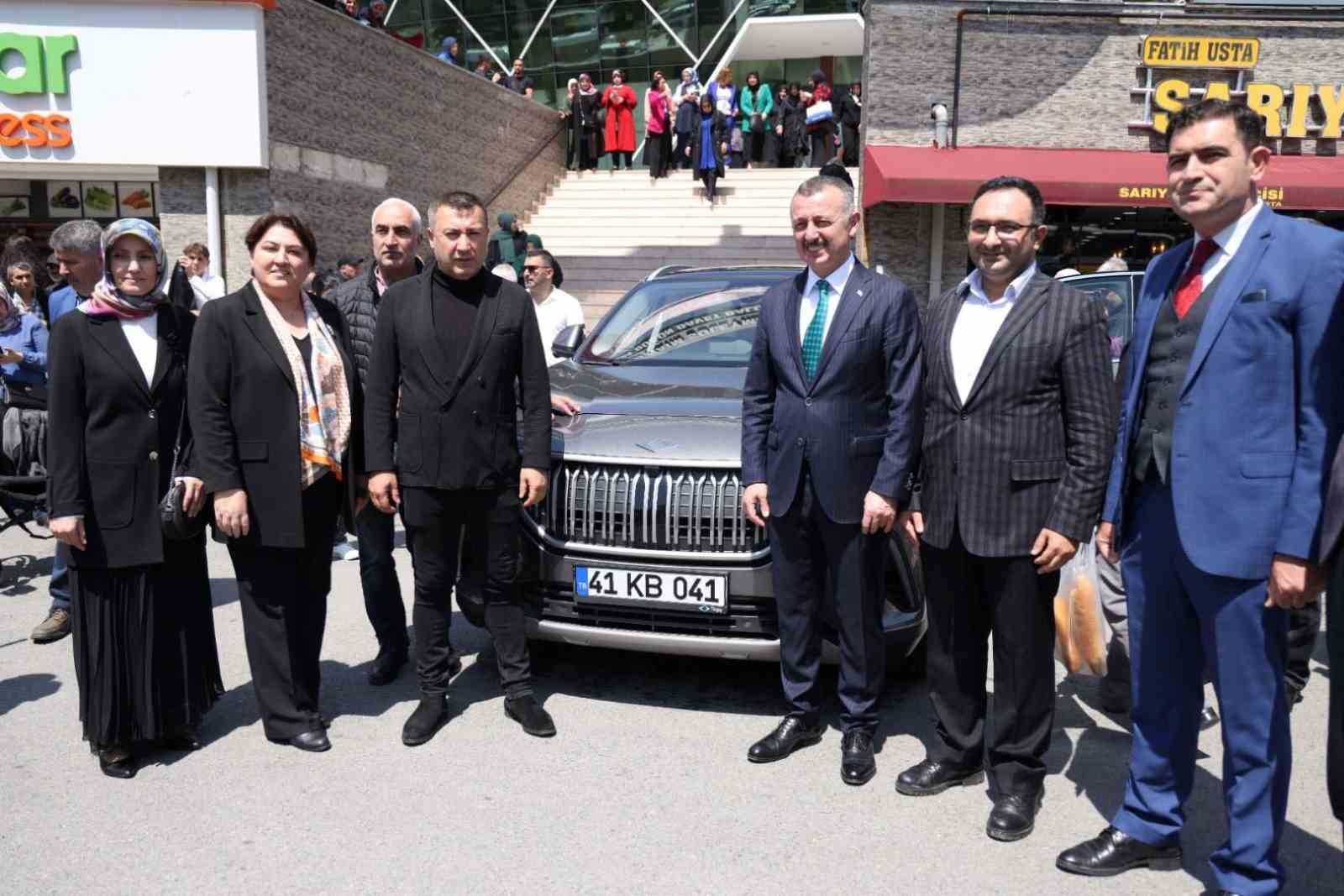 ÇAYIROVA’DA KO-MEK KURSİYERLERİNİN EL EMEĞİ GÖZ NURU ESERLERİNİN YER ALDIĞI