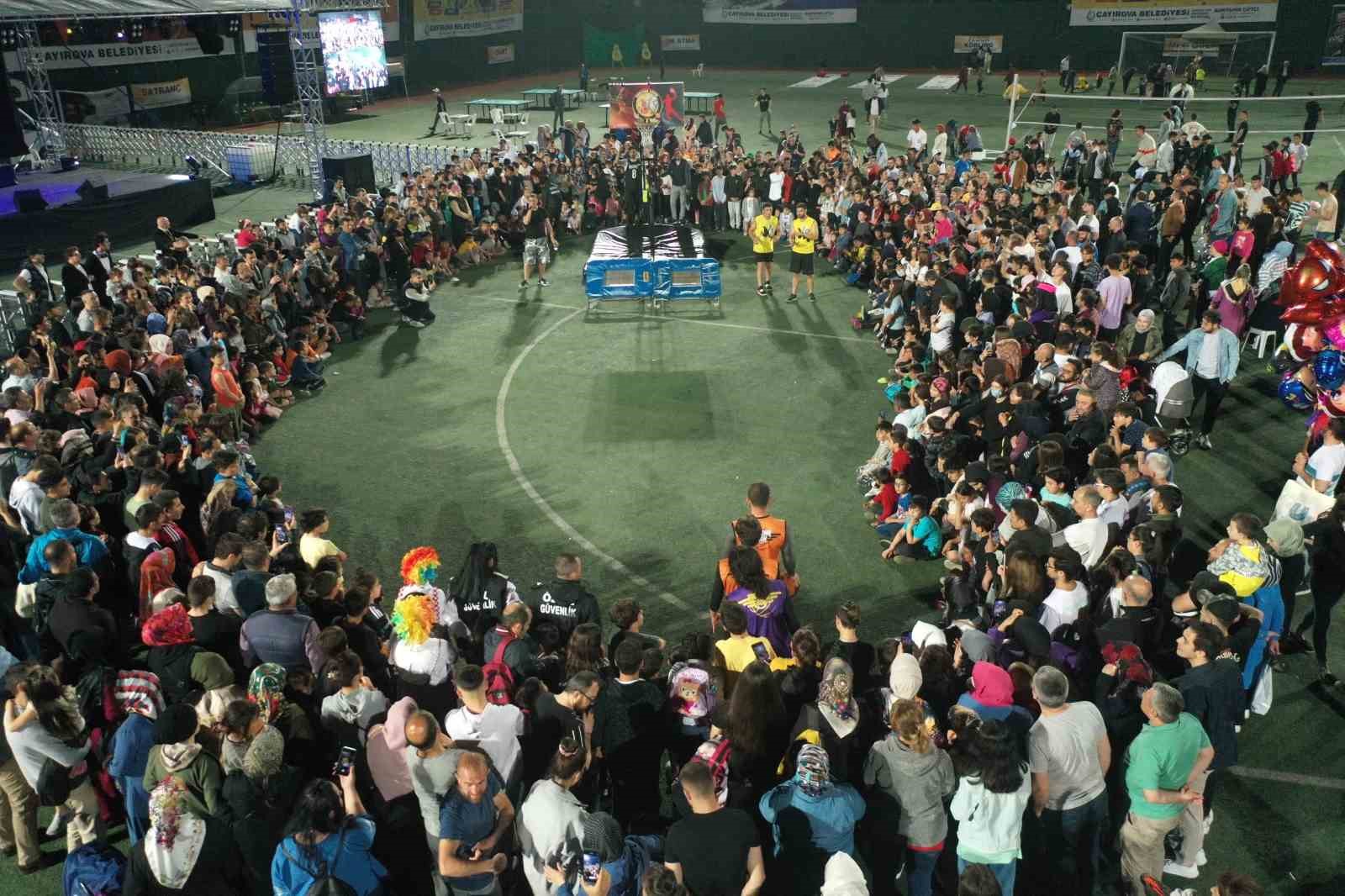 ÇAYIROVA BELEDİYESİ TARAFINDAN DÜZENLENEN 3. GENÇLİK VE SPOR FESTİVALİ 19-21