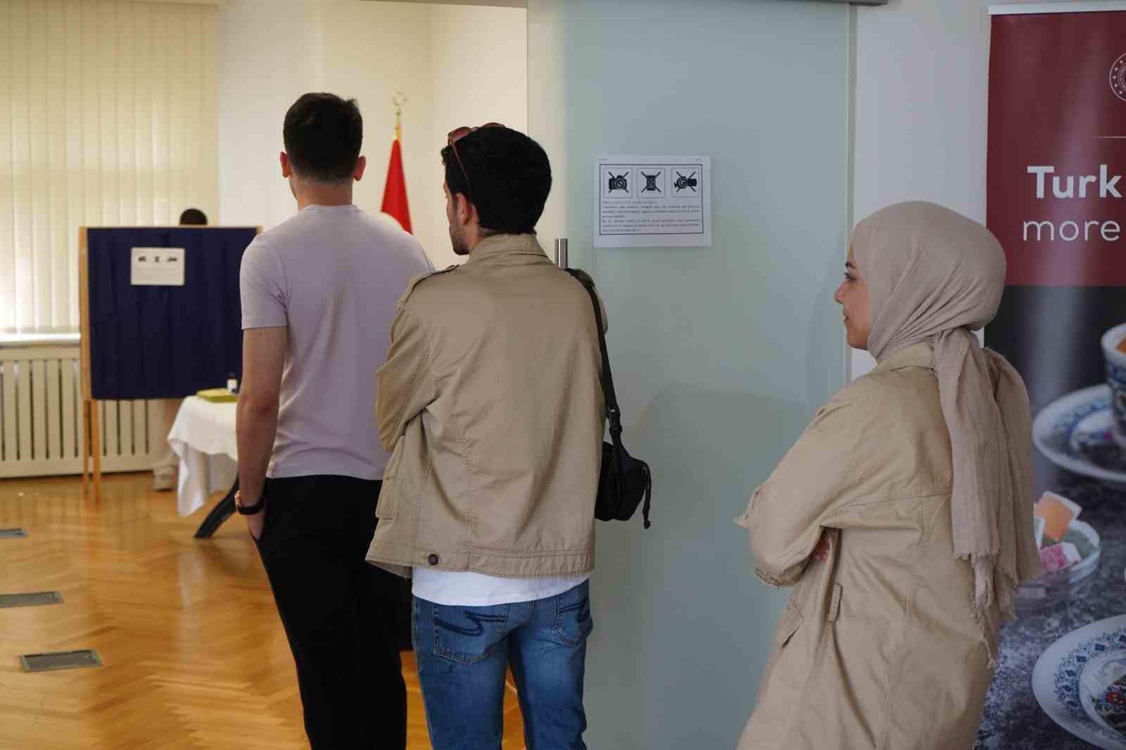 ÇEKYA’DA, TÜRKİYE'DE 14 MAYIS'TA YAPILACAK CUMHURBAŞKANLIĞI VE 28. DÖNEM MİLLETVEKİLİ