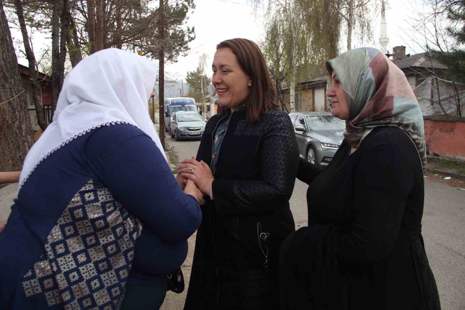 AK PARTİ ERZURUM MİLLETVEKİLİ ADAYI AV. AYŞE DENİZ ÇELİK, 