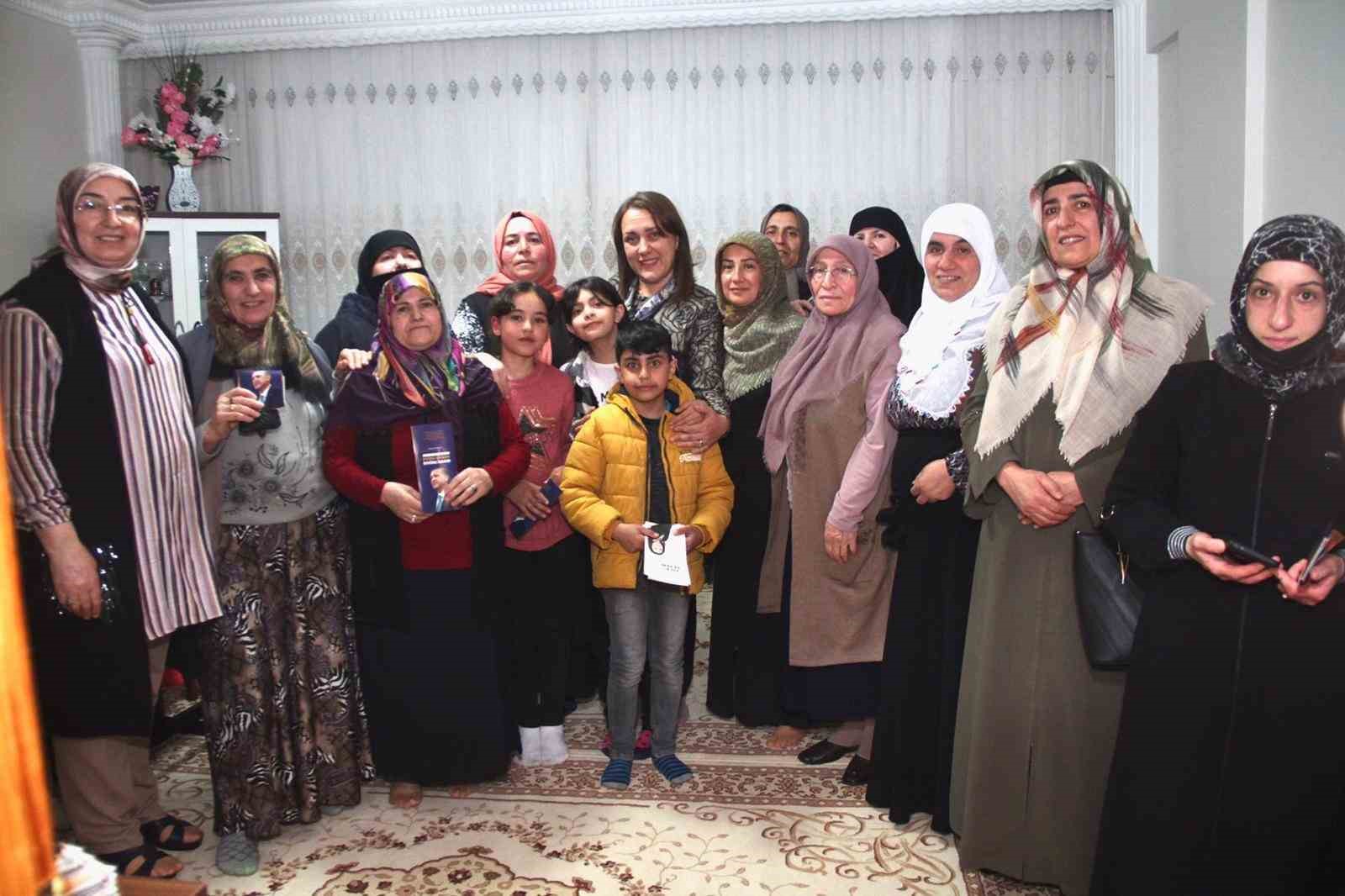AK PARTİ ERZURUM MİLLETVEKİLİ ADAYI AYŞE DENİZ ÇELİK, SEÇİM ÇALIŞMALARI