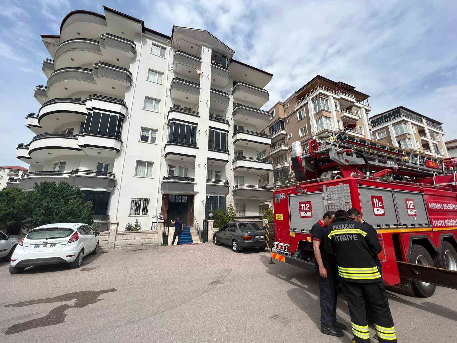 AKSARAY’DA EBEVEYNİ EVDE OLMAYAN ÇOCUĞUN ÇALIŞTIRDIĞI ELEKTRİKLİ SOBA AZ KALSIN
