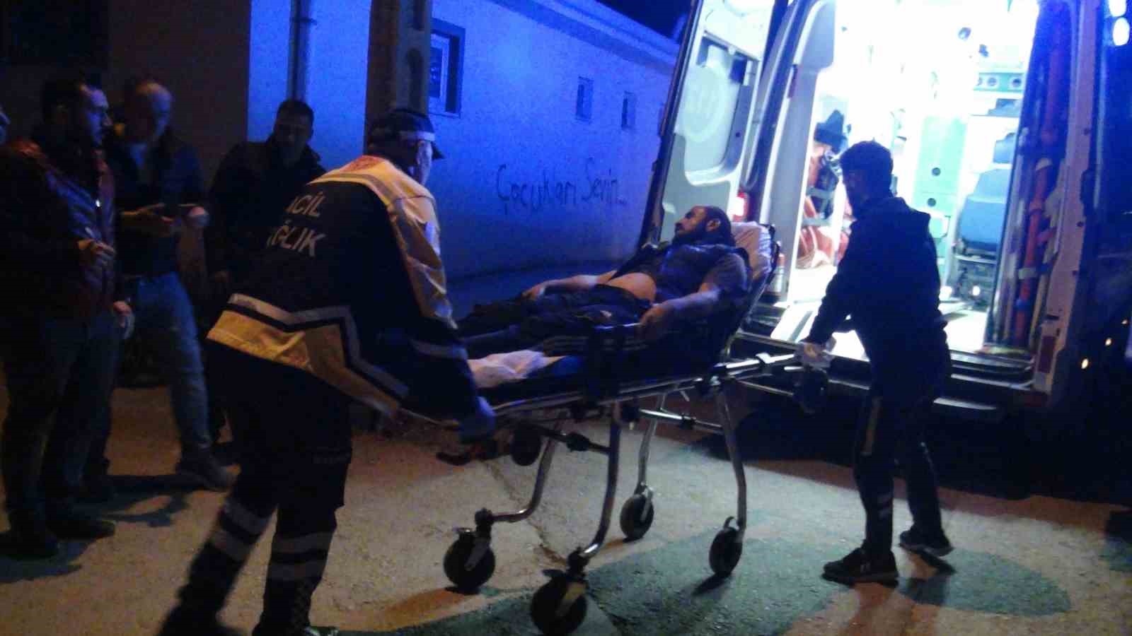 ÇORUM'DA ÇIKAN SİLAHLI KAVGADA BİR KİŞİ POMPALI TÜFEK İLE VURULDU.
