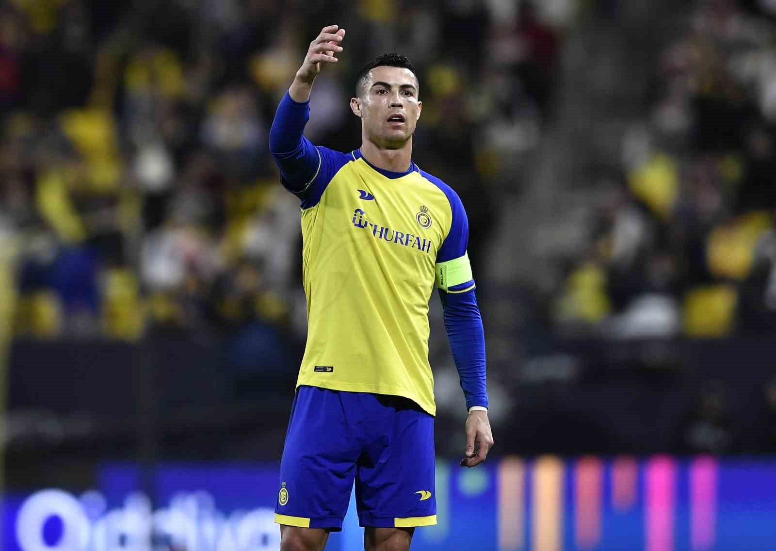 PORTEKİZLİ YILDIZ CRİSTİANO RONALDO’NUN FORMASINI GİYDİĞİ AL NASSR, SUUDİ ARABİSTAN