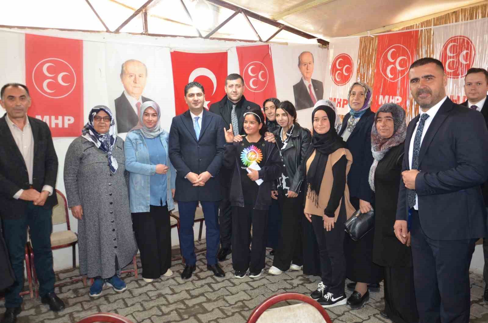 MİLLİYETÇİ HAREKET PARTİSİ'NİN DEVELİ İLÇESİ ZİYARETİNDE, SİNDELHÖYÜK MAHALLESİNİN 1,5 KİLOMETRELİK