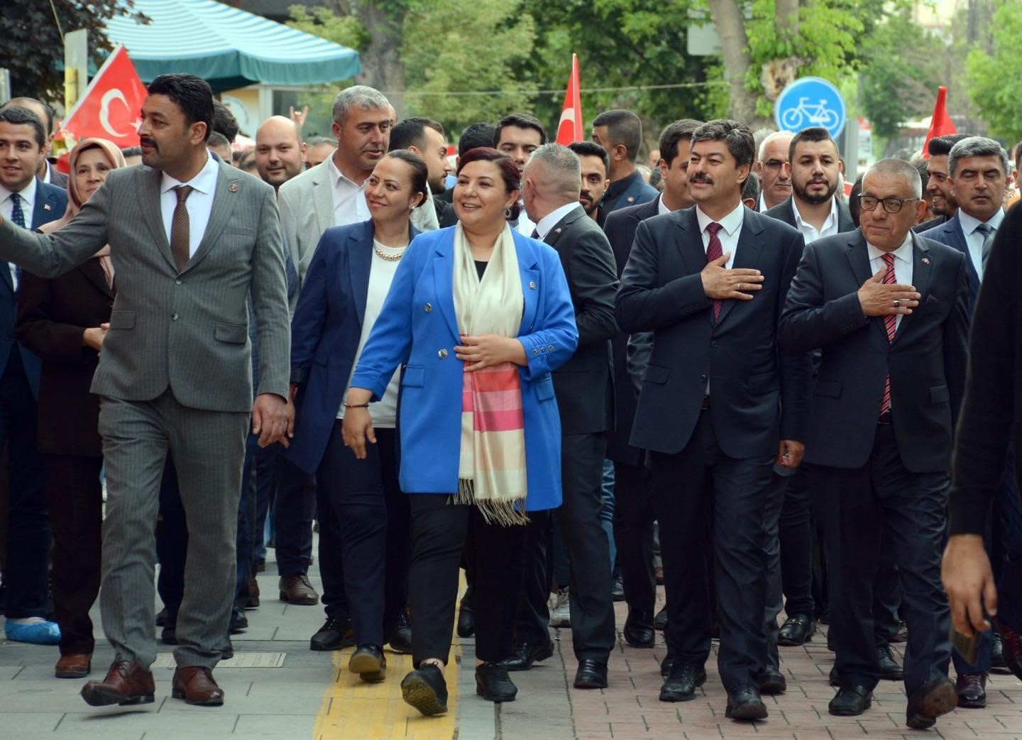 CUMHUR İTTİFAKI SEÇMENLE KIRŞEHİR'DE BULUŞTU