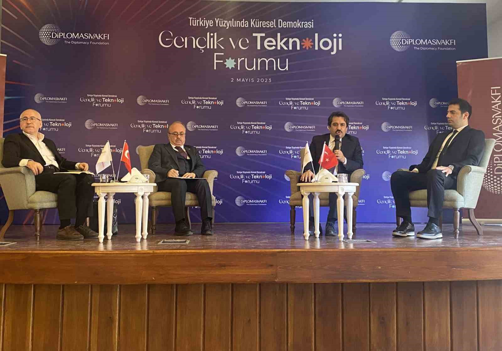 CUMHURBAŞKANI BAŞDANIŞMANI DOÇ. DR. MÜCAHİT KÜÇÜKYILMAZ, “KILIÇDAROĞLU’NUN ATTIĞI TWEET ÇOCUĞUN