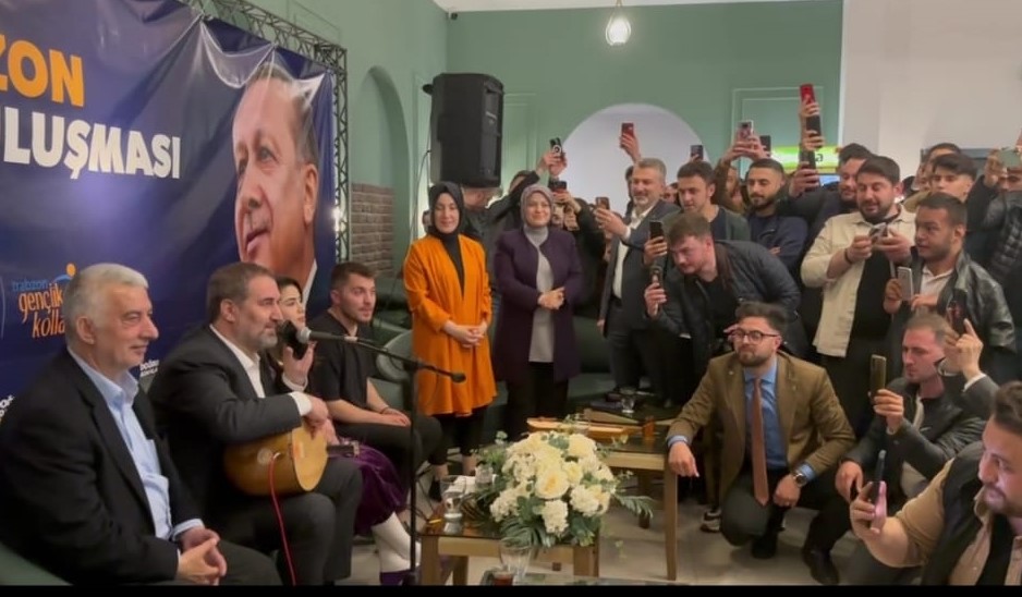 ETKİNLİĞE AK PARTİ TRABZON MİLLETVEKİLLERİ MUSTAFA ŞEN VE VEHBİ KOÇ,