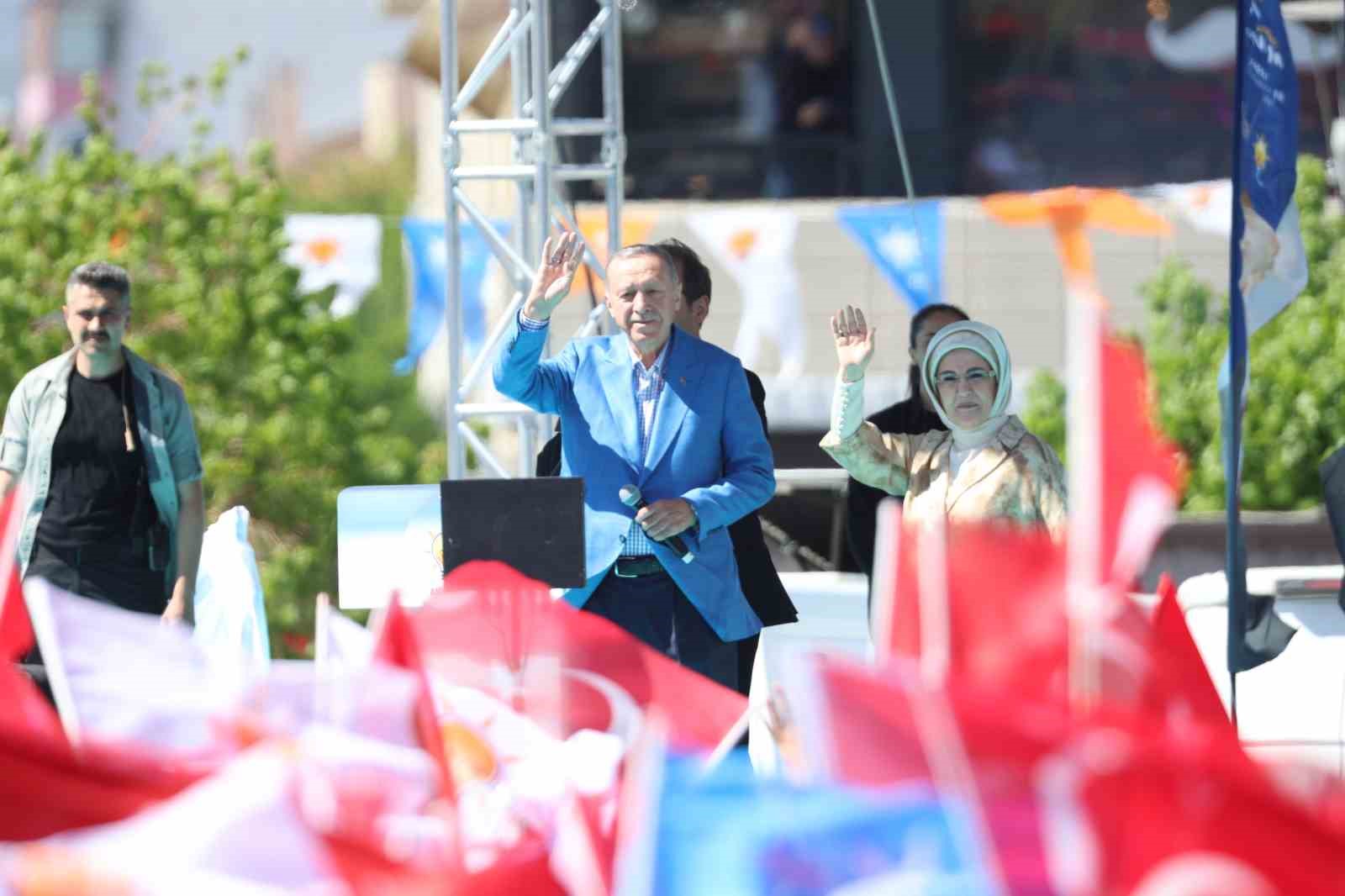 CUMHURBAŞKANI VE AK PARTİ GENEL BAŞKANI RECEP TAYYİP ERDOĞAN, BÜYÜK