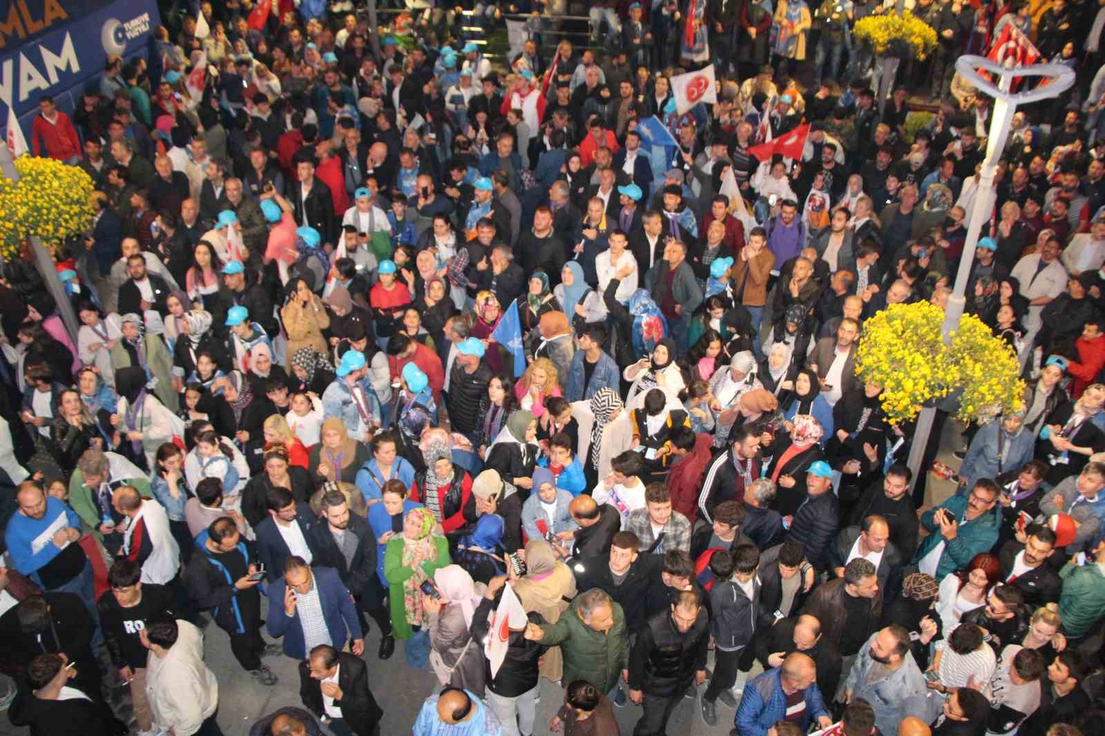 CUMHURBAŞKANI RECEP TAYYİP ERDOĞAN’IN SEÇİM ZAFERİ TÜM YURTTA OLDUĞU GİBİ